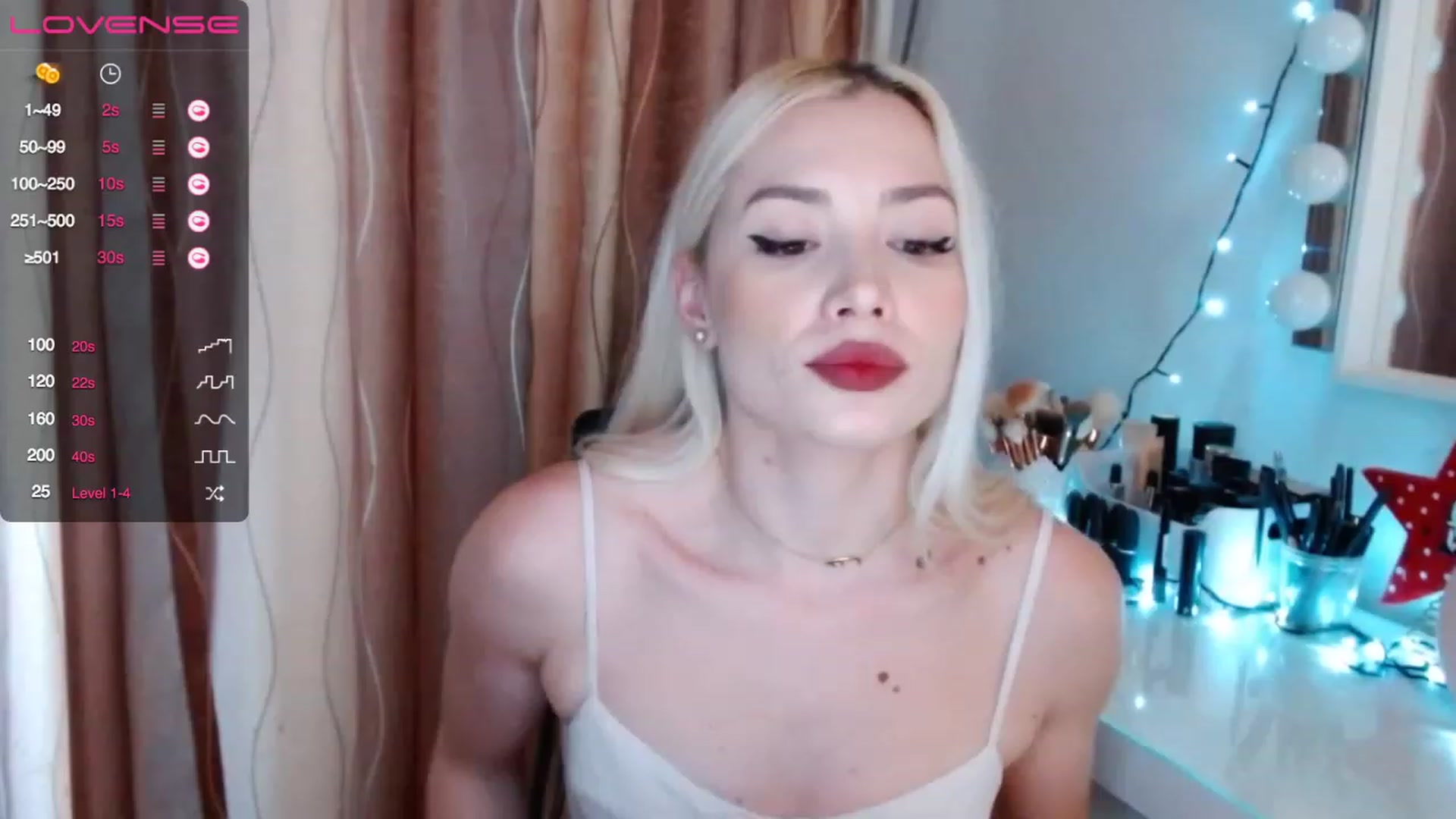 Gallery image thumbnail from Rapunzelll's myfreecams stream on, 01/23/2023, 11:22 image 17 of 20
