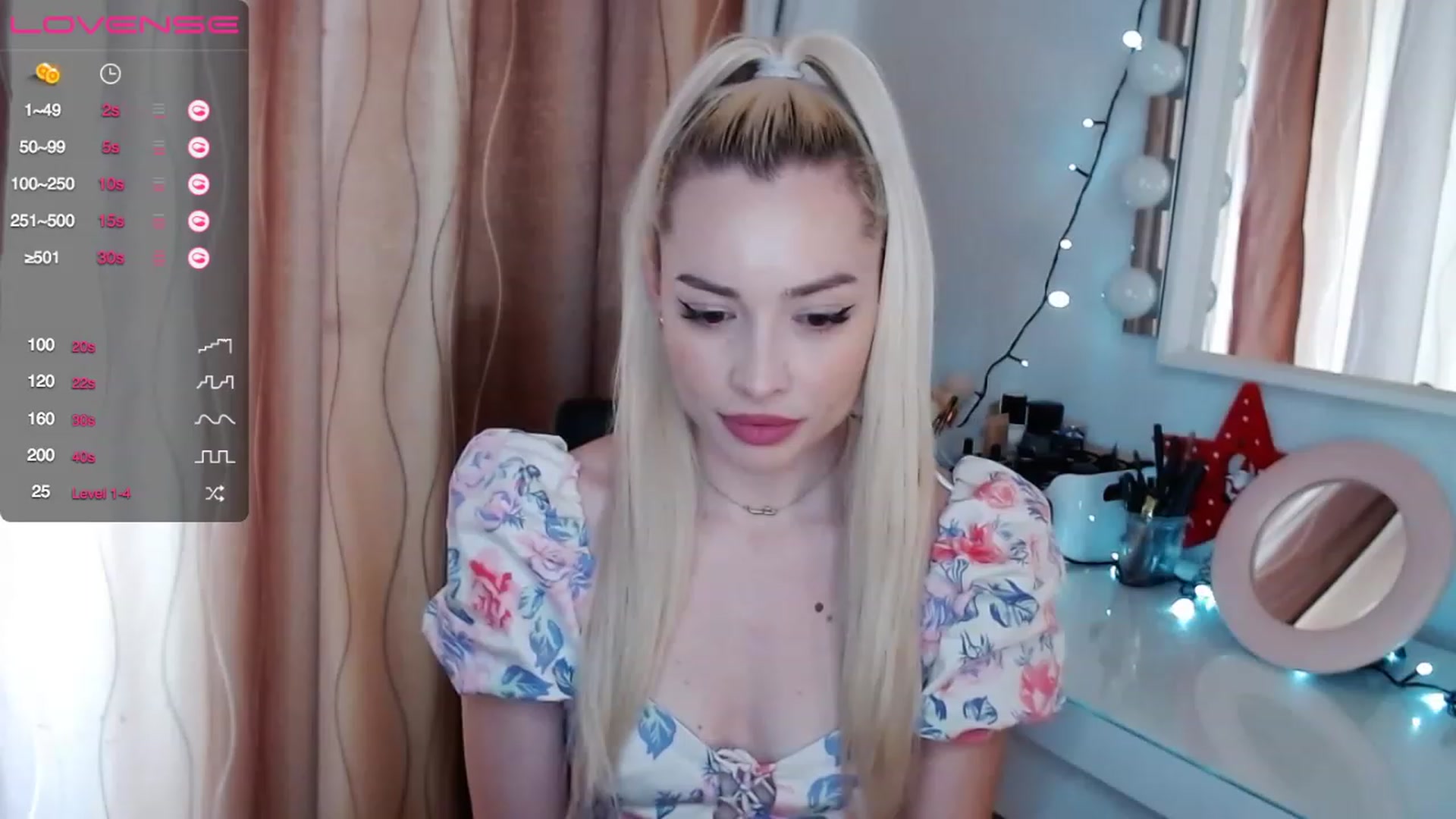 Gallery image thumbnail from Rapunzelll's myfreecams stream on, 02/02/2023, 09:00 image 14 of 20