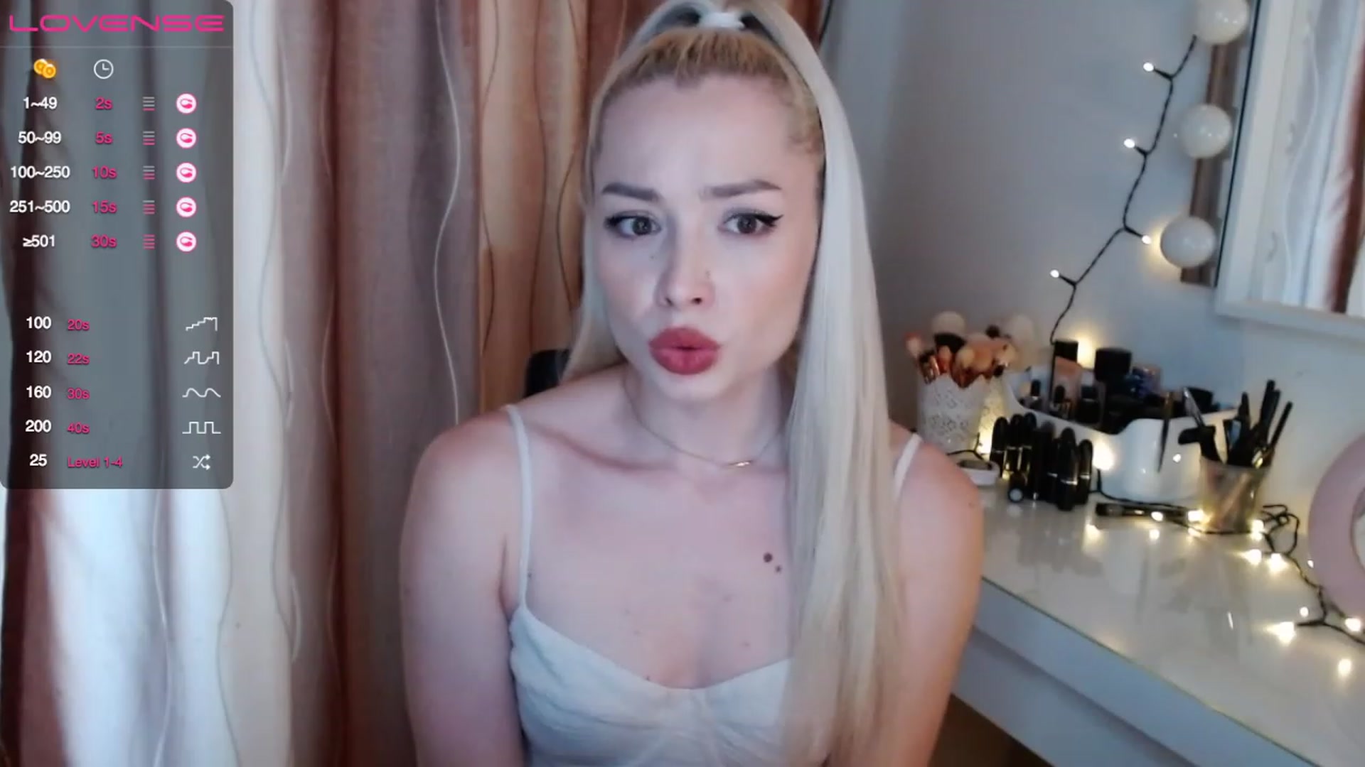 Gallery image thumbnail from Rapunzelll's myfreecams stream on, 02/28/2023, 09:57 image 15 of 20