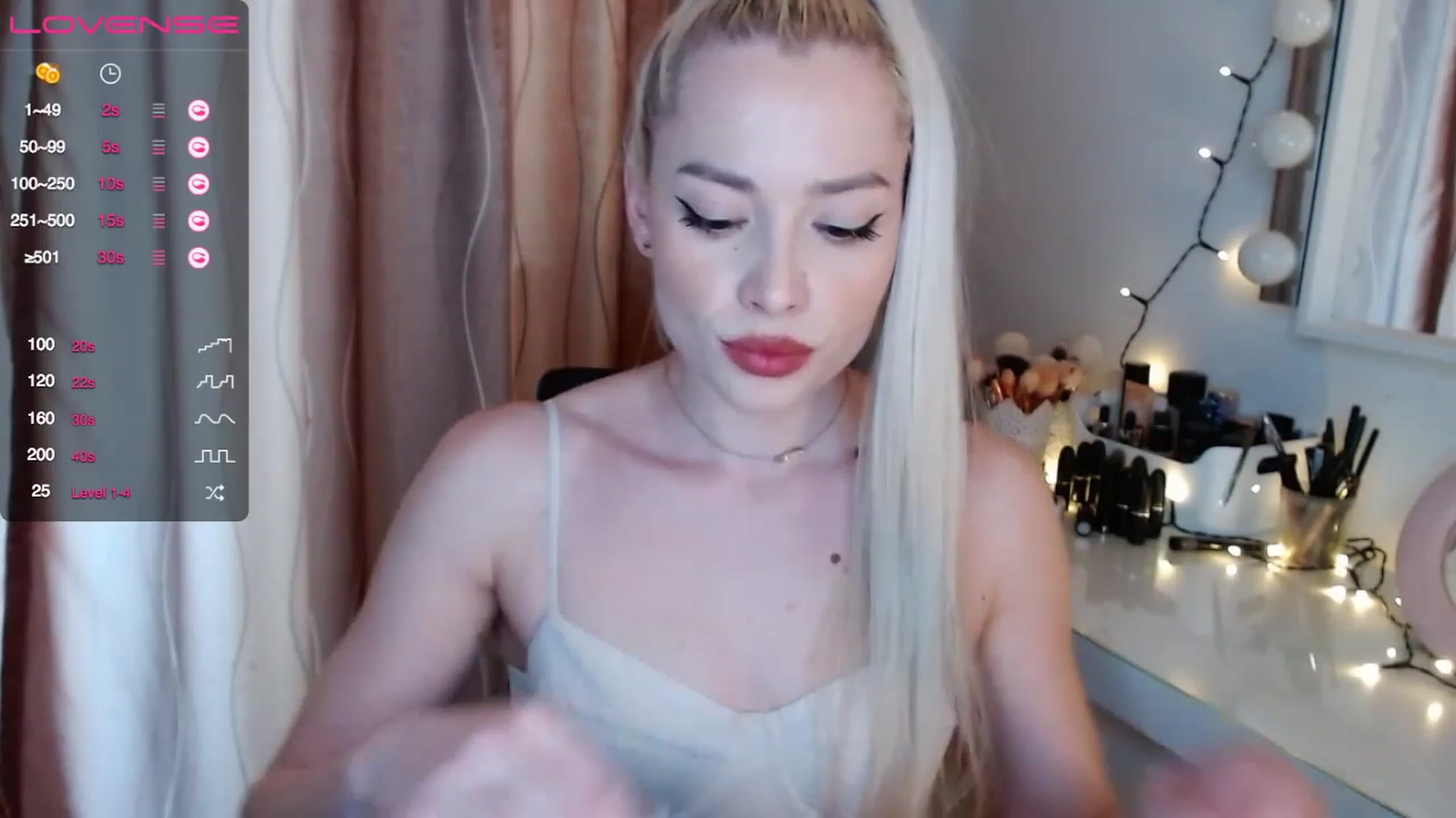 Gallery image thumbnail from Rapunzelll's myfreecams stream on, 02/28/2023, 09:57 image 13 of 20