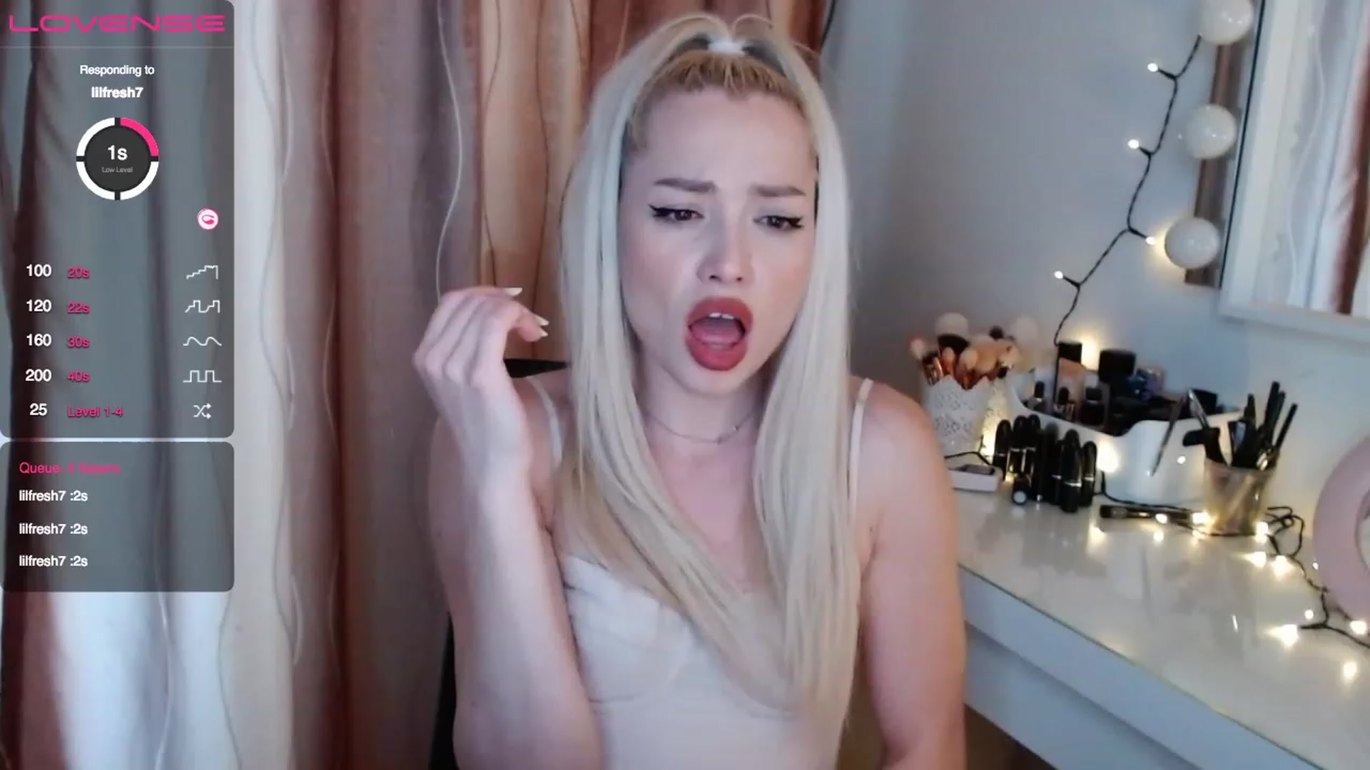 Gallery image thumbnail from Rapunzelll's myfreecams stream on, 02/28/2023, 09:57 image 11 of 20