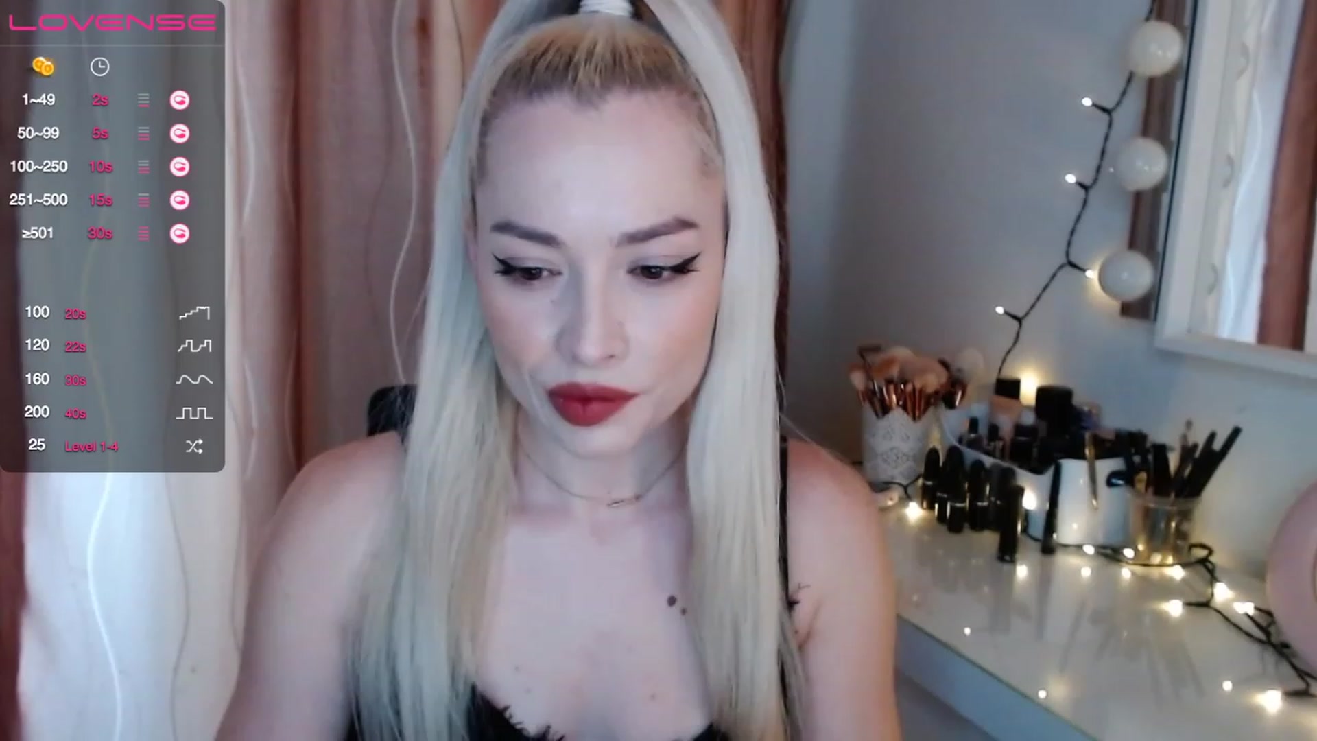 Gallery image thumbnail from Rapunzelll's myfreecams stream on, 03/03/2023, 08:11 image 10 of 20