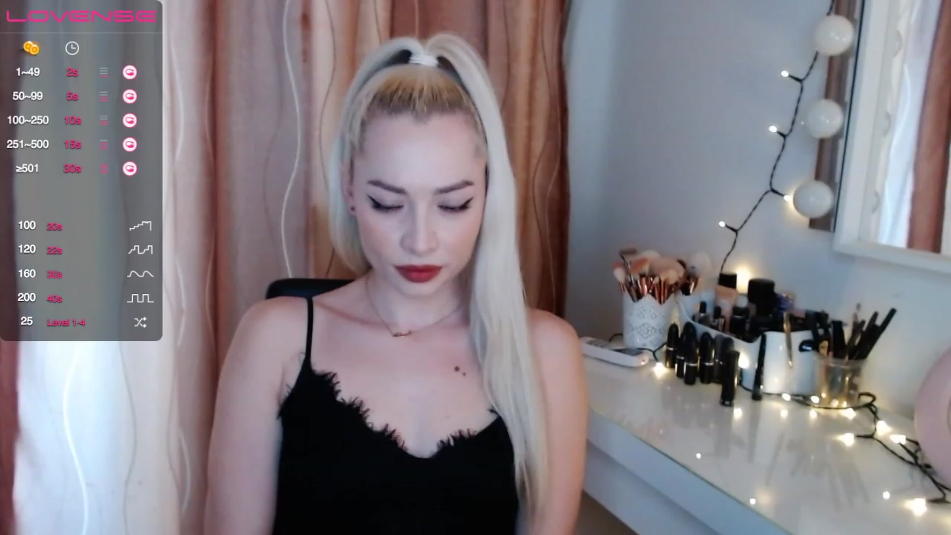 Gallery image thumbnail from Rapunzelll's myfreecams stream on, 03/03/2023, 08:11 image 18 of 20
