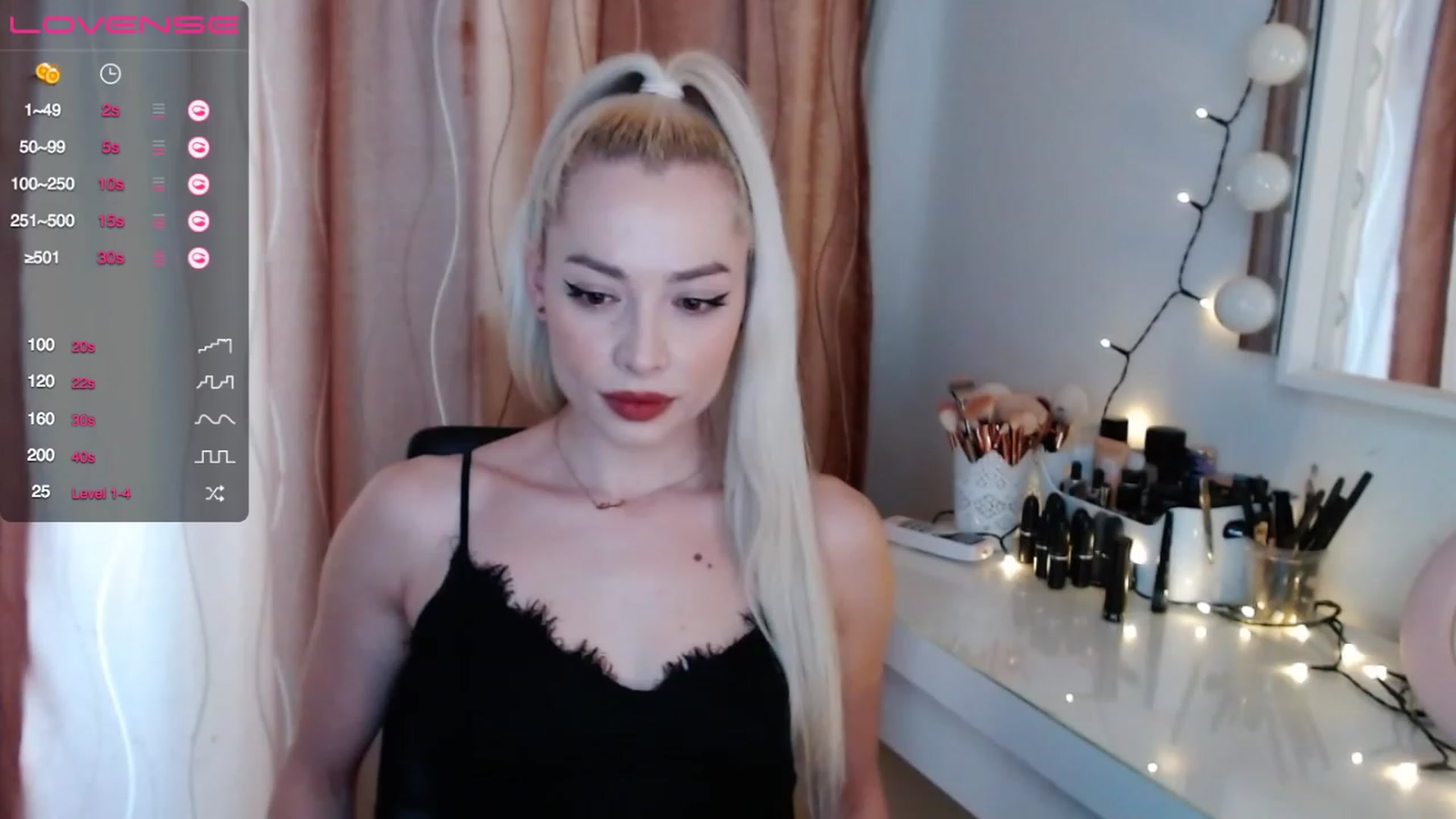 Gallery image thumbnail from Rapunzelll's myfreecams stream on, 03/03/2023, 08:11 image 17 of 20