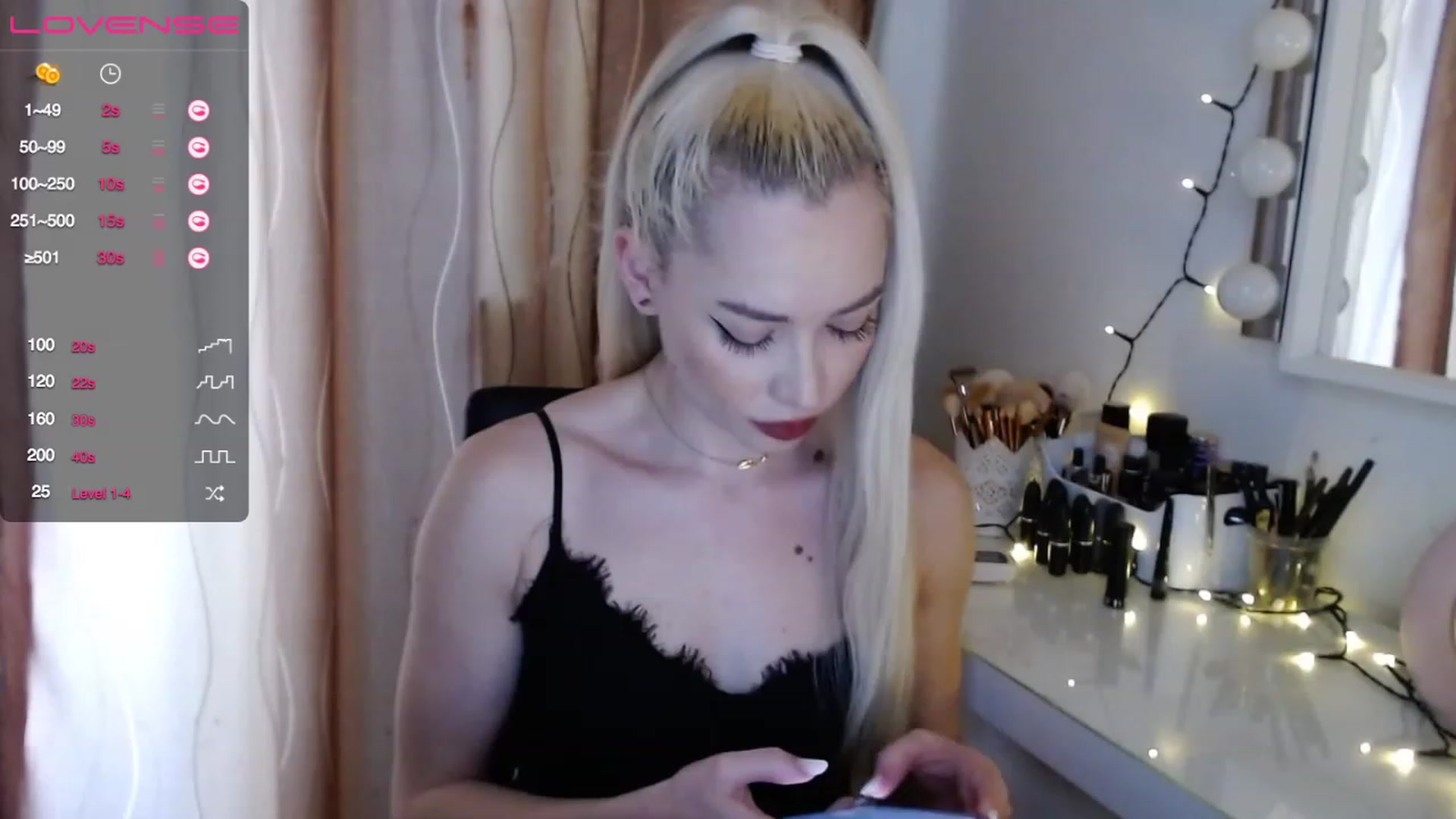 Gallery image thumbnail from Rapunzelll's myfreecams stream on, 03/03/2023, 09:47 image 16 of 20
