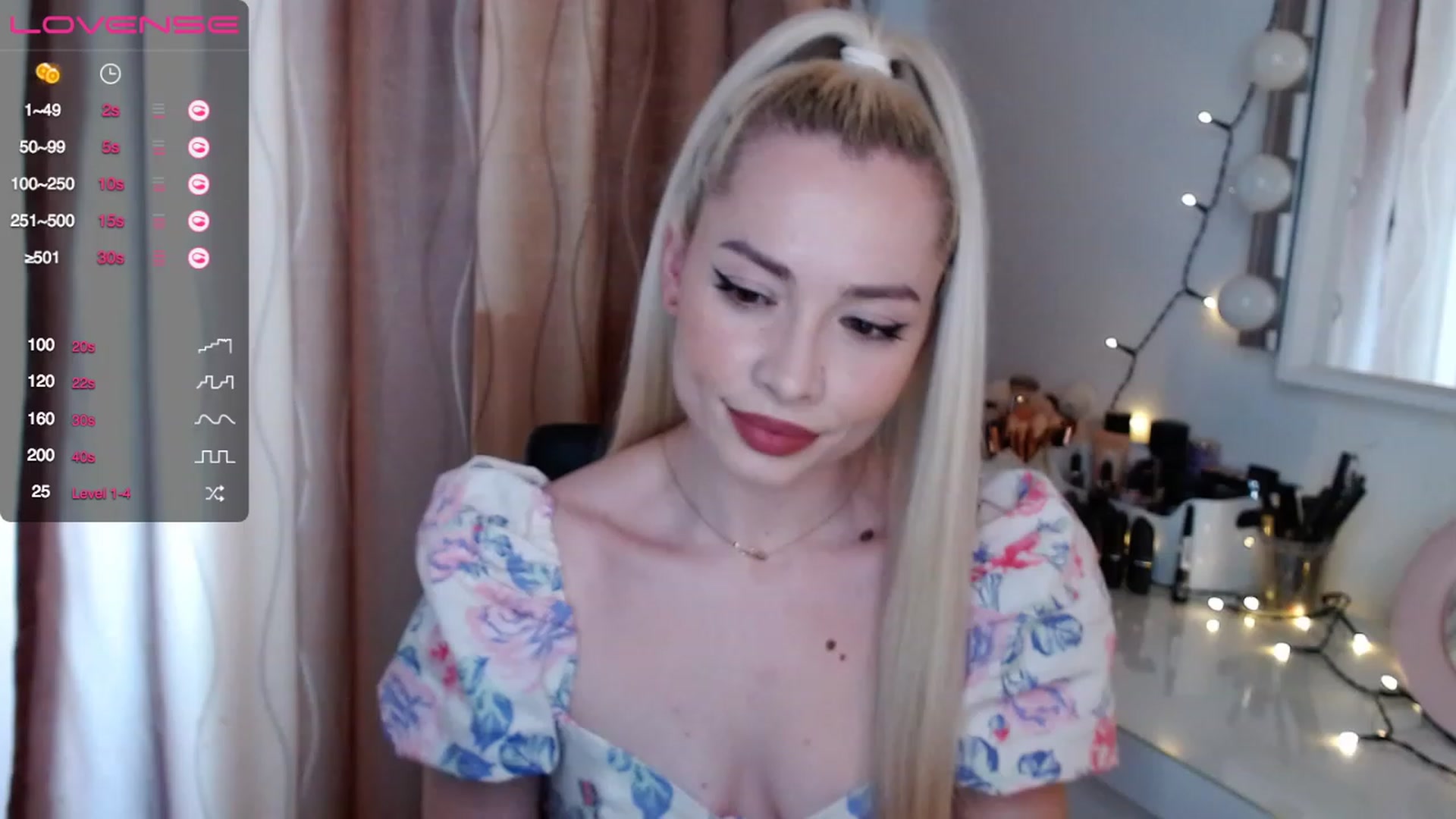 Gallery image thumbnail from Rapunzelll's myfreecams stream on, 03/07/2023, 09:08 image 4 of 20