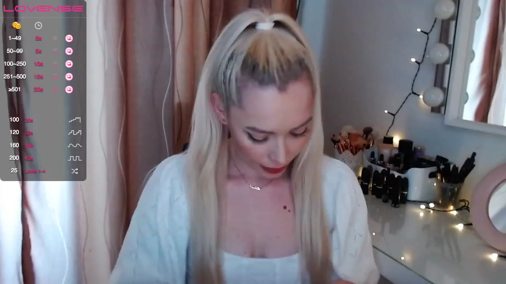Gallery image thumbnail from Rapunzelll's myfreecams stream on, 03/08/2023, 08:56 image 12 of 20