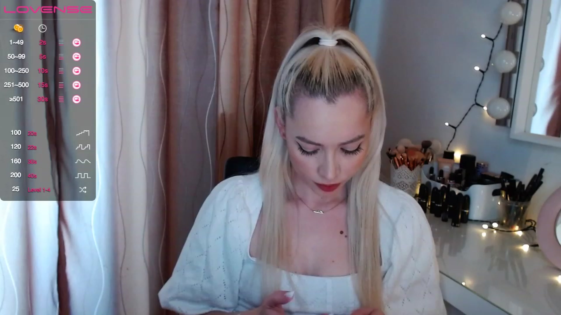 Gallery image thumbnail from Rapunzelll's myfreecams stream on, 03/08/2023, 08:56 image 8 of 20
