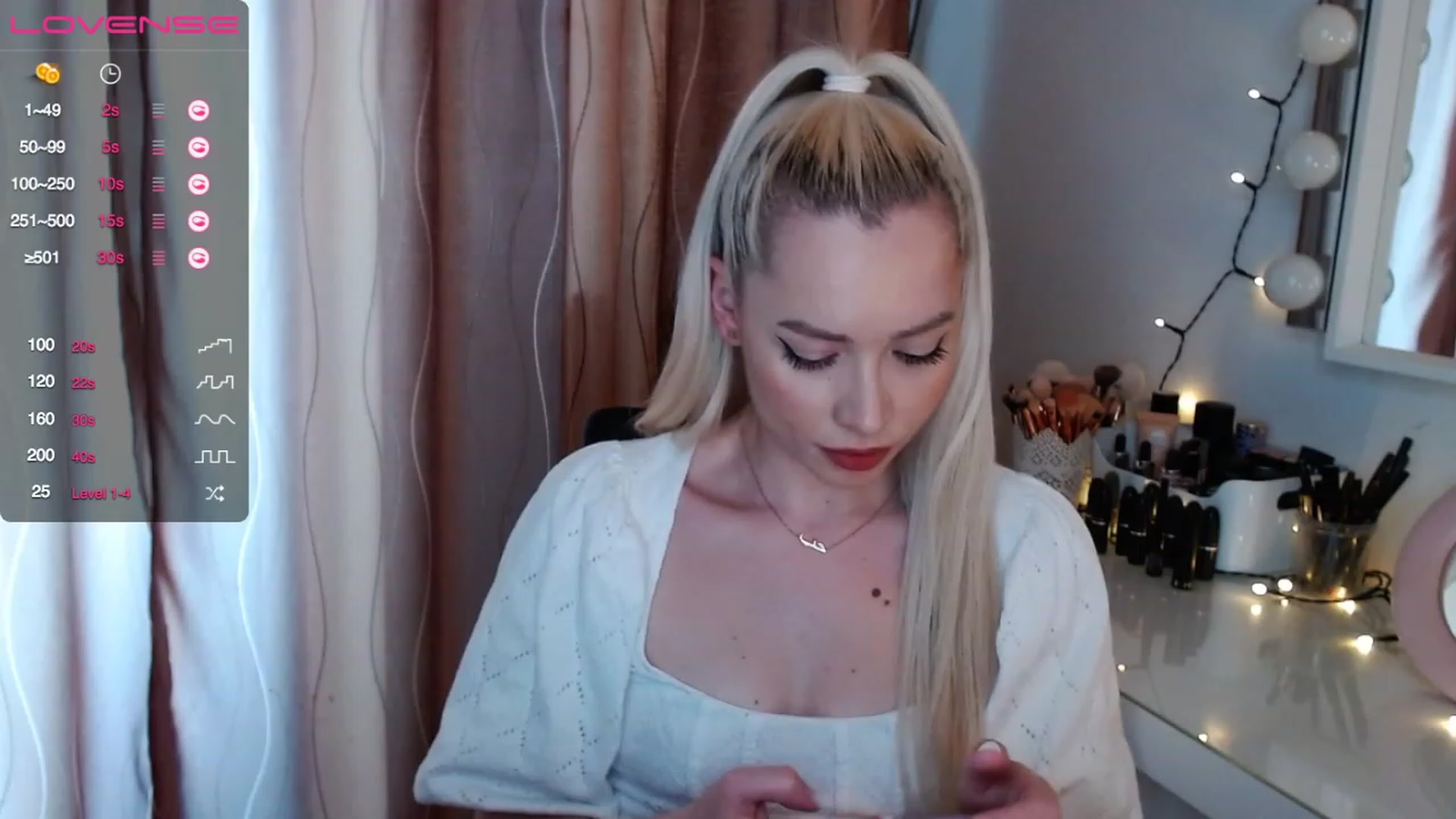 Gallery image thumbnail from Rapunzelll's myfreecams stream on, 03/08/2023, 08:56 image 7 of 20