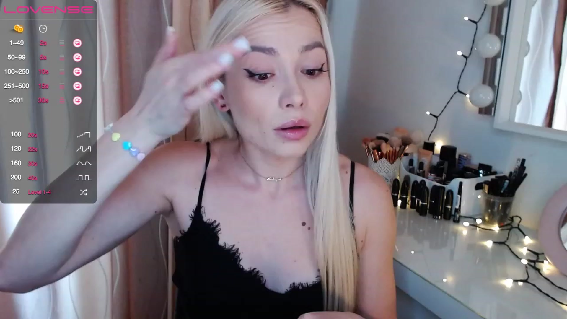 Gallery image thumbnail from Rapunzelll's myfreecams stream on, 03/10/2023, 07:50 image 13 of 20