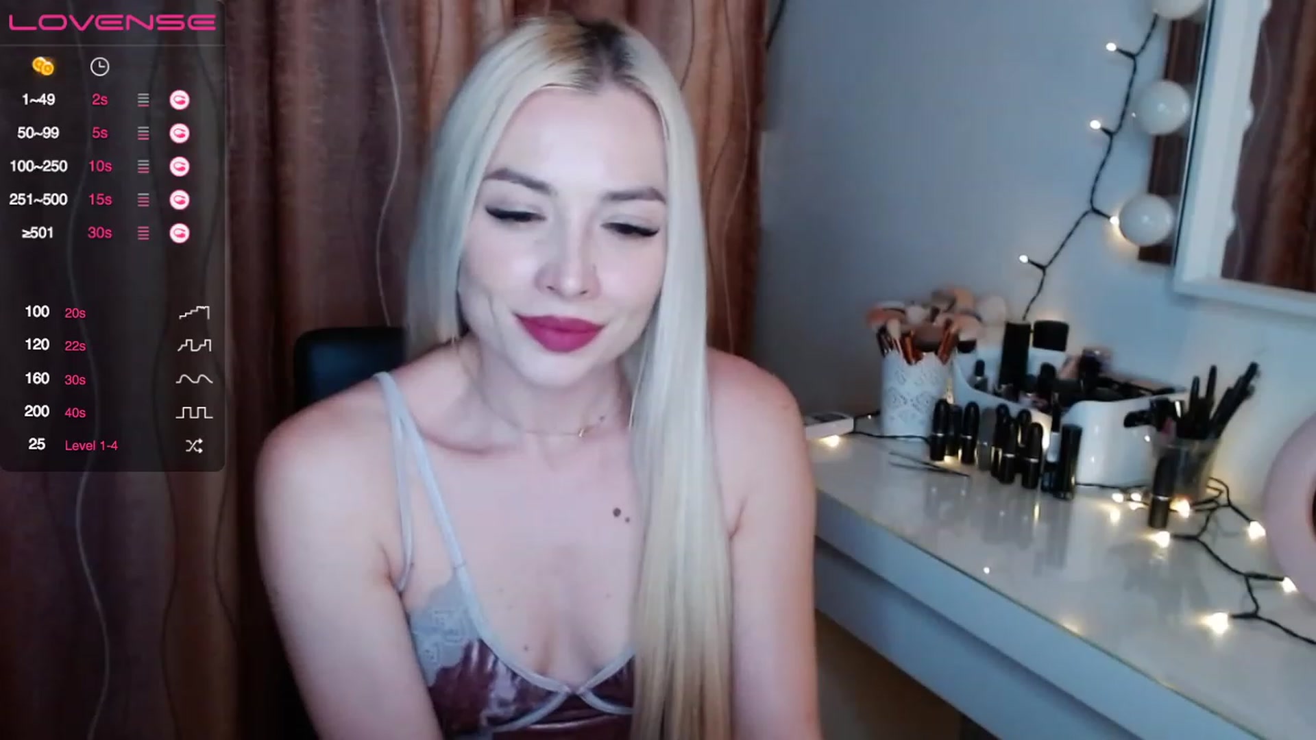 Gallery image thumbnail from Rapunzelll's myfreecams stream on, 03/18/2023, 17:16 image 10 of 20