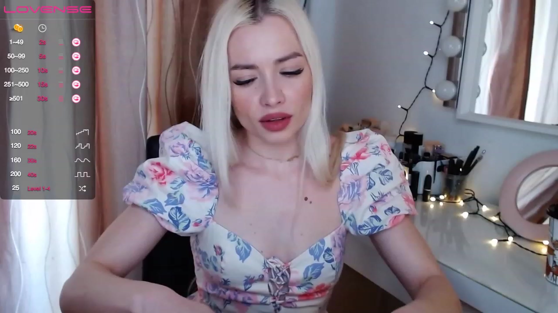 Gallery image thumbnail from Rapunzelll's myfreecams stream on, 03/19/2023, 08:58 image 8 of 20