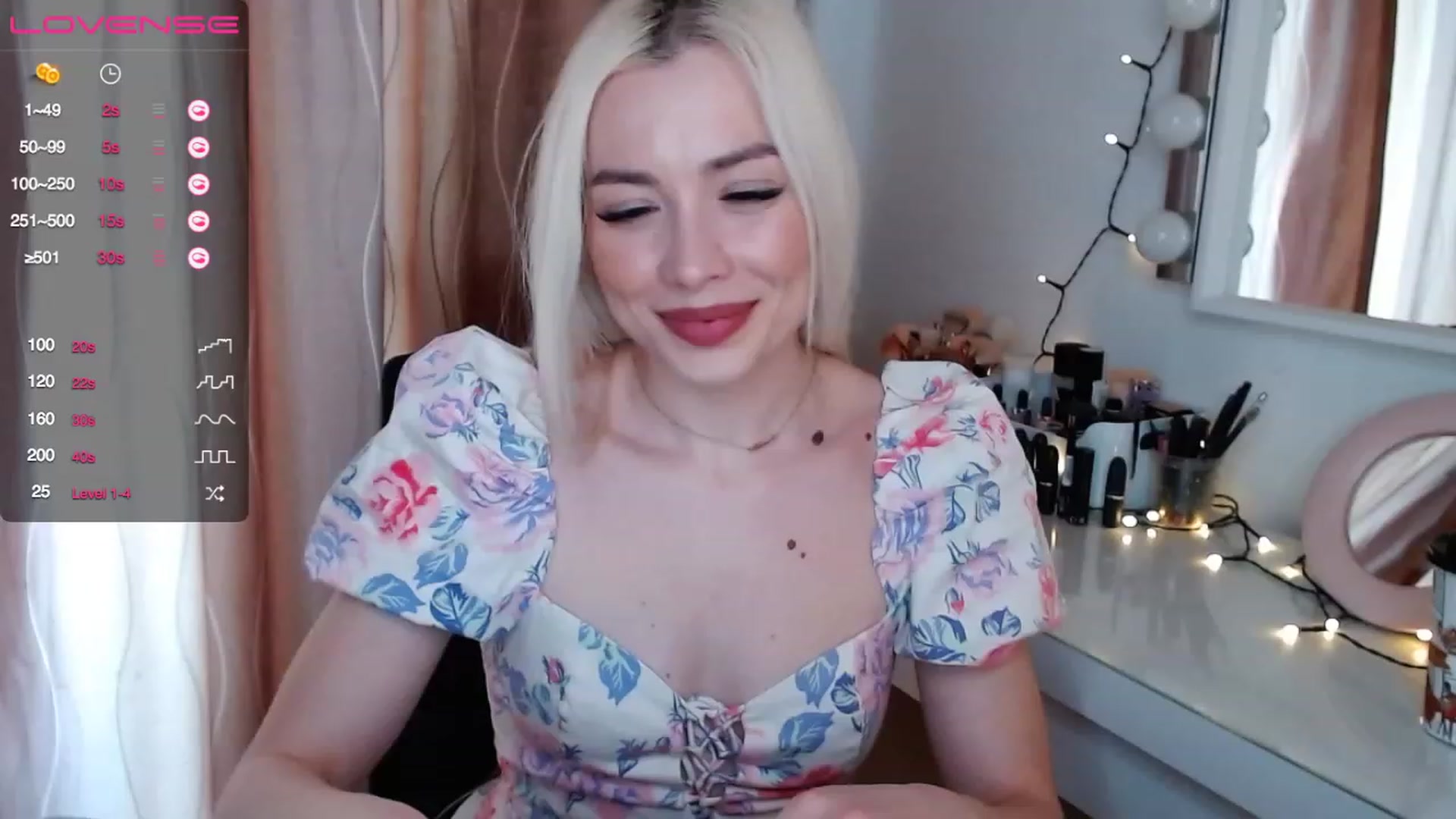 Gallery image thumbnail from Rapunzelll's myfreecams stream on, 03/19/2023, 08:58 image 9 of 20