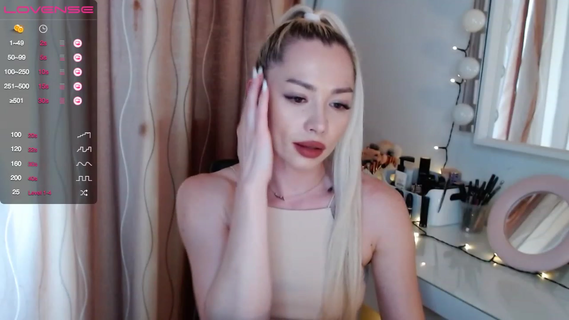 Gallery image thumbnail from Rapunzelll's myfreecams stream on, 04/01/2023, 13:09 image 10 of 20
