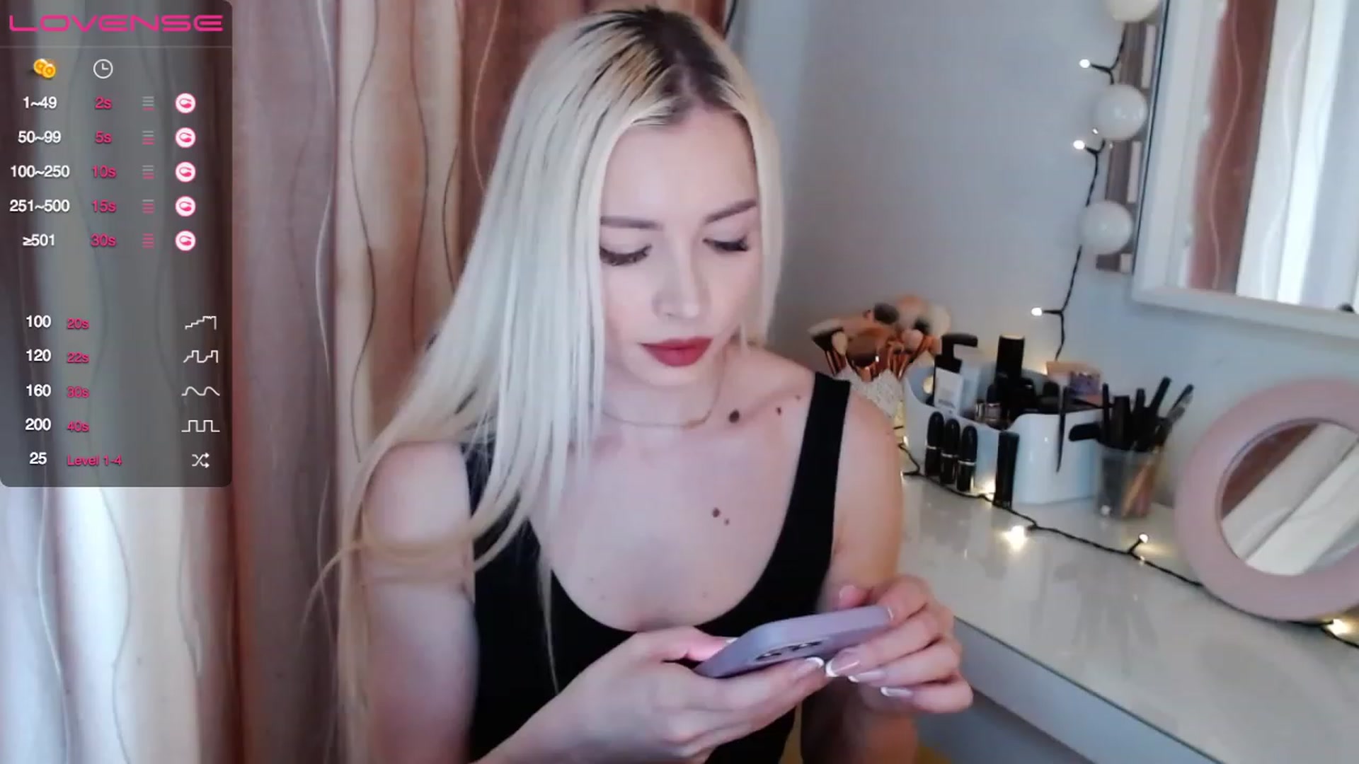 Gallery image thumbnail from Rapunzelll's myfreecams stream on, 04/06/2023, 07:22 image 1 of 20
