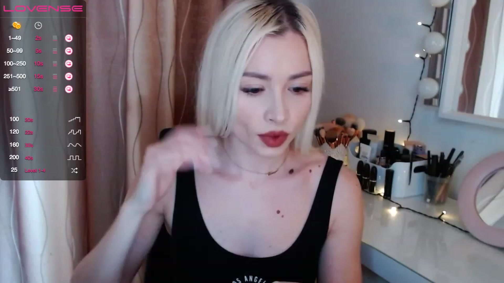 Gallery image thumbnail from Rapunzelll's myfreecams stream on, 04/06/2023, 07:22 image 6 of 20