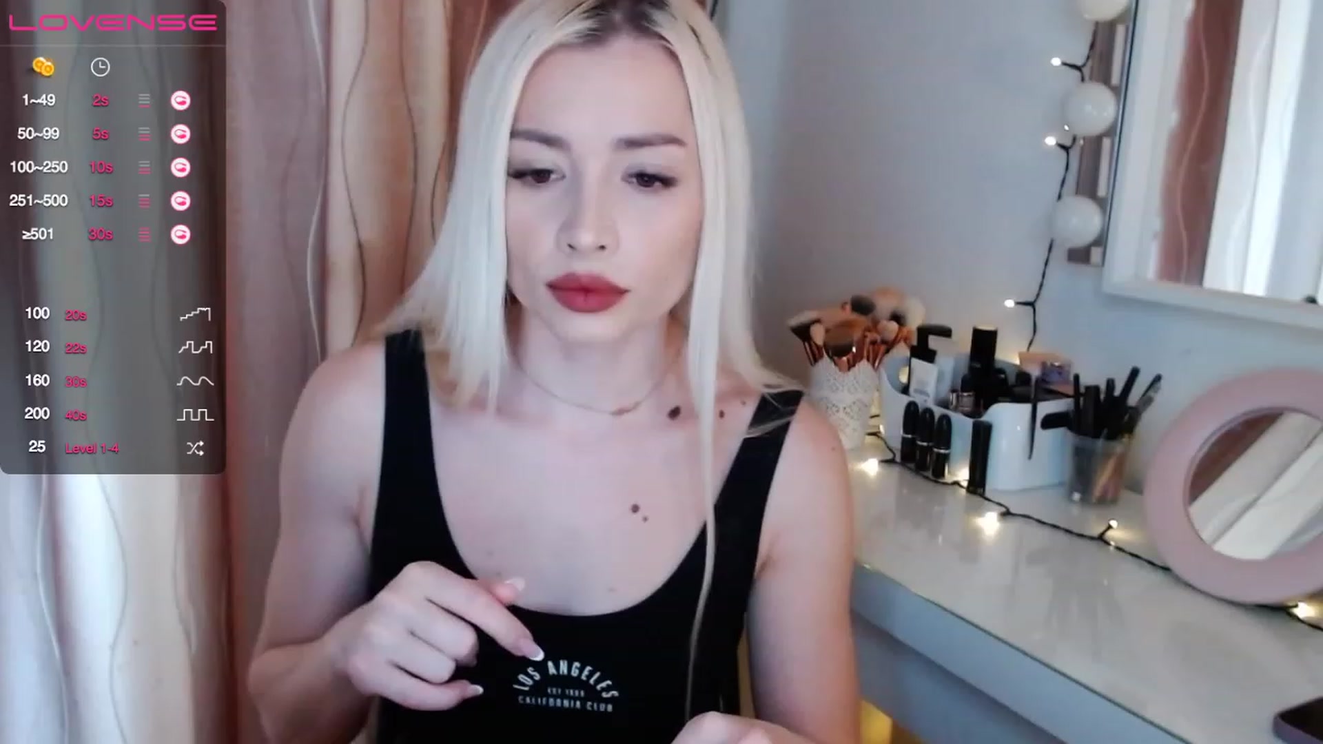 Gallery image thumbnail from Rapunzelll's myfreecams stream on, 04/06/2023, 07:22 image 4 of 20
