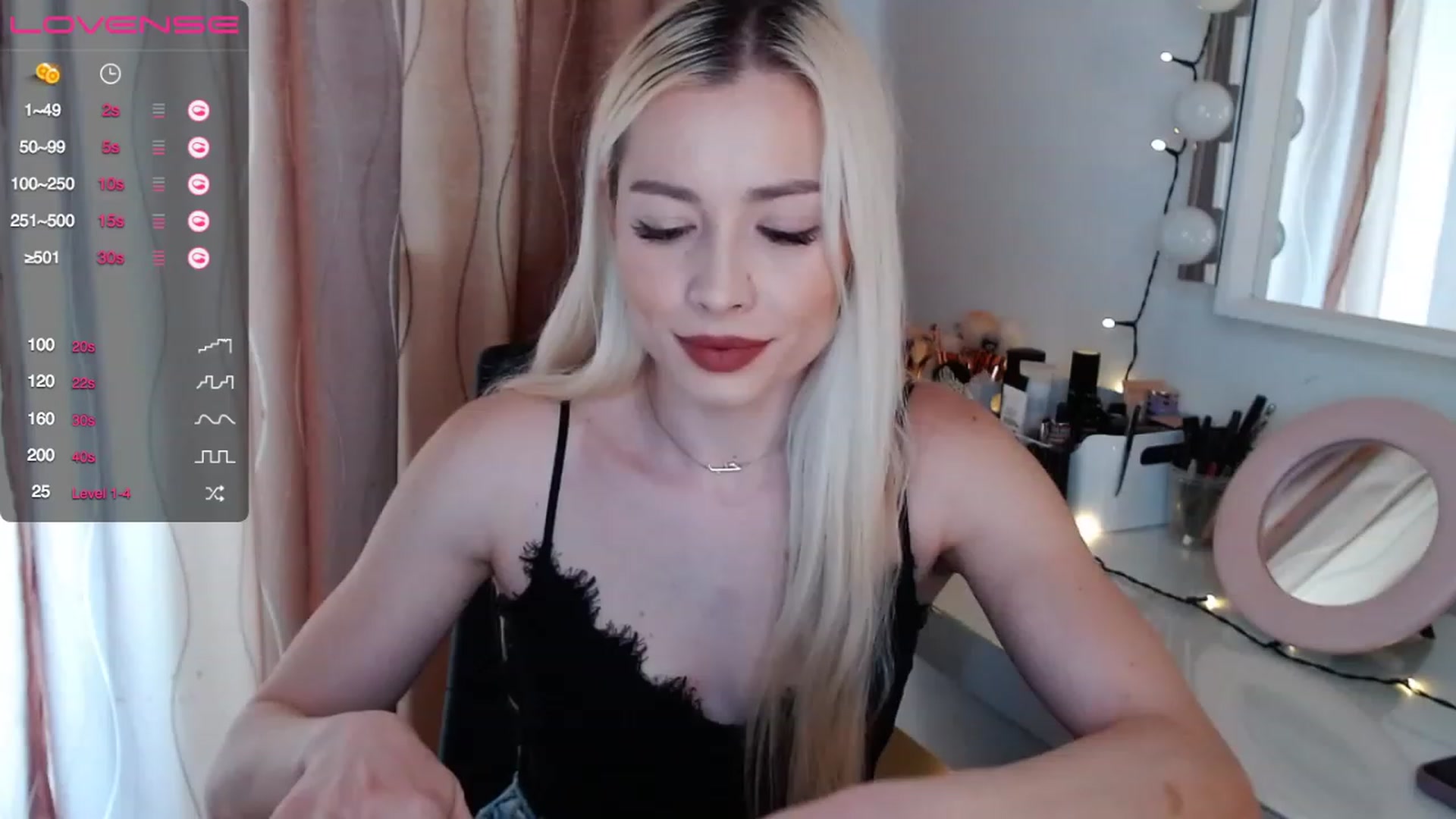 Gallery image thumbnail from Rapunzelll's myfreecams stream on, 04/07/2023, 07:59 image 8 of 20