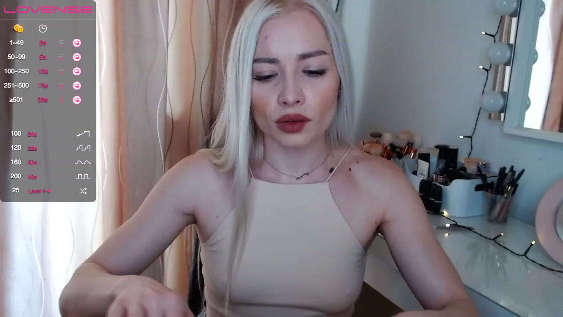 Gallery image thumbnail from Rapunzelll's myfreecams stream on, 04/10/2023, 10:36 image 14 of 20