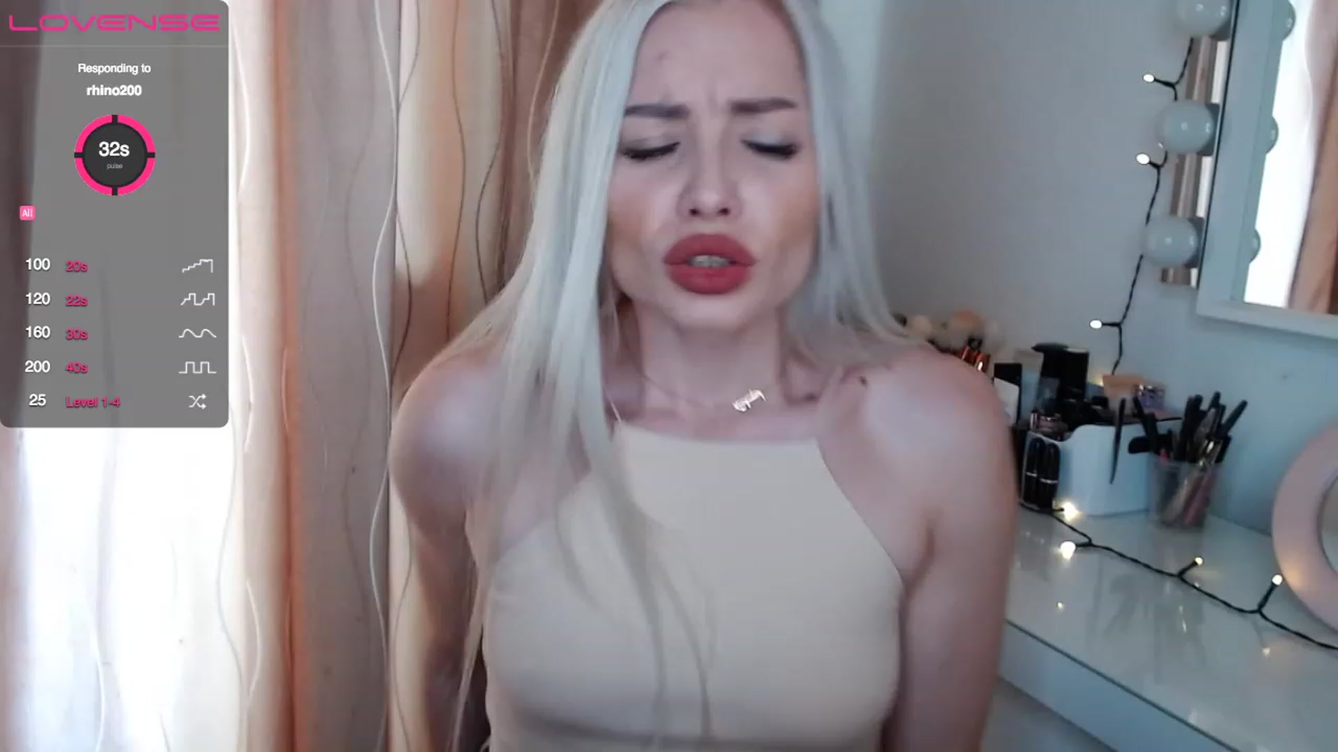 Gallery image thumbnail from Rapunzelll's myfreecams stream on, 04/10/2023, 10:36 image 3 of 20