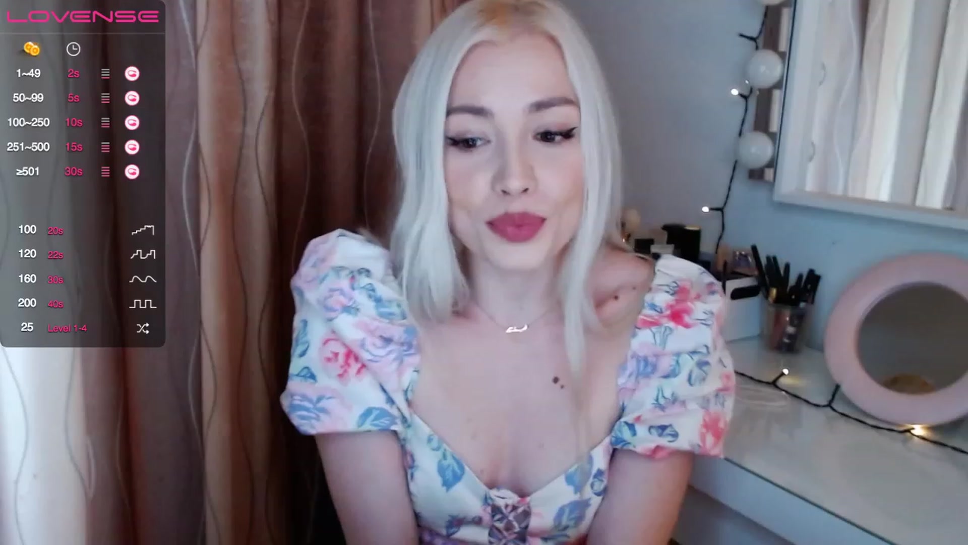 Gallery image thumbnail from Rapunzelll's myfreecams stream on, 04/12/2023, 08:19 image 9 of 20