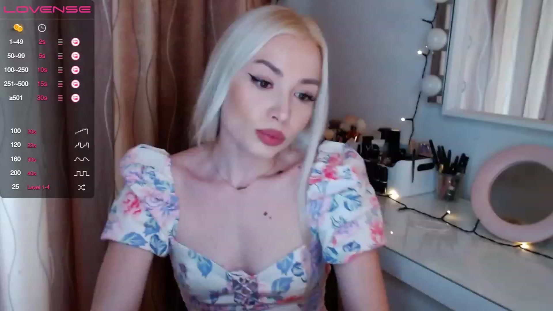 Gallery image thumbnail from Rapunzelll's myfreecams stream on, 04/12/2023, 08:19 image 7 of 20