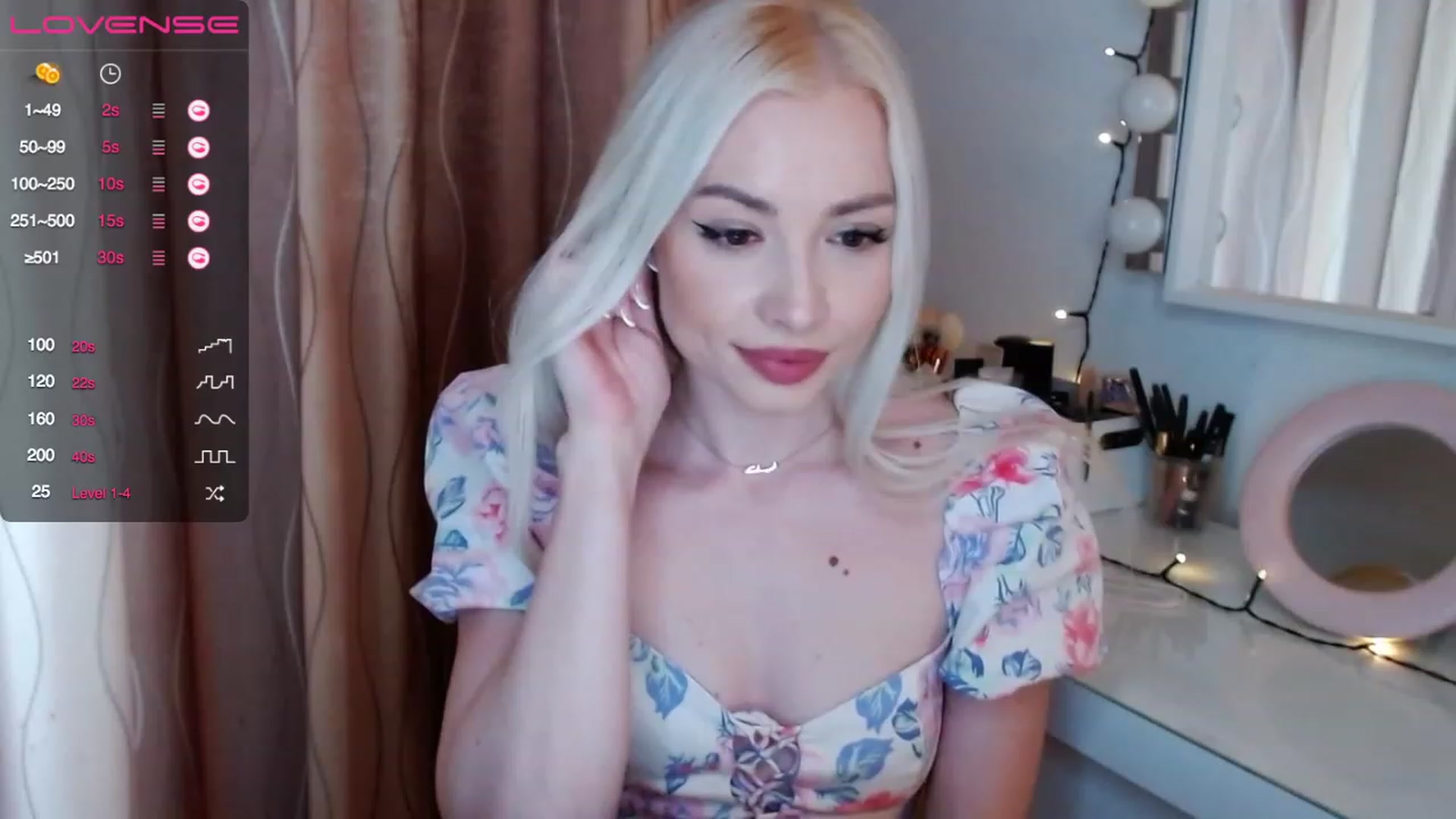 Gallery image thumbnail from Rapunzelll's myfreecams stream on, 04/12/2023, 08:19 image 11 of 20