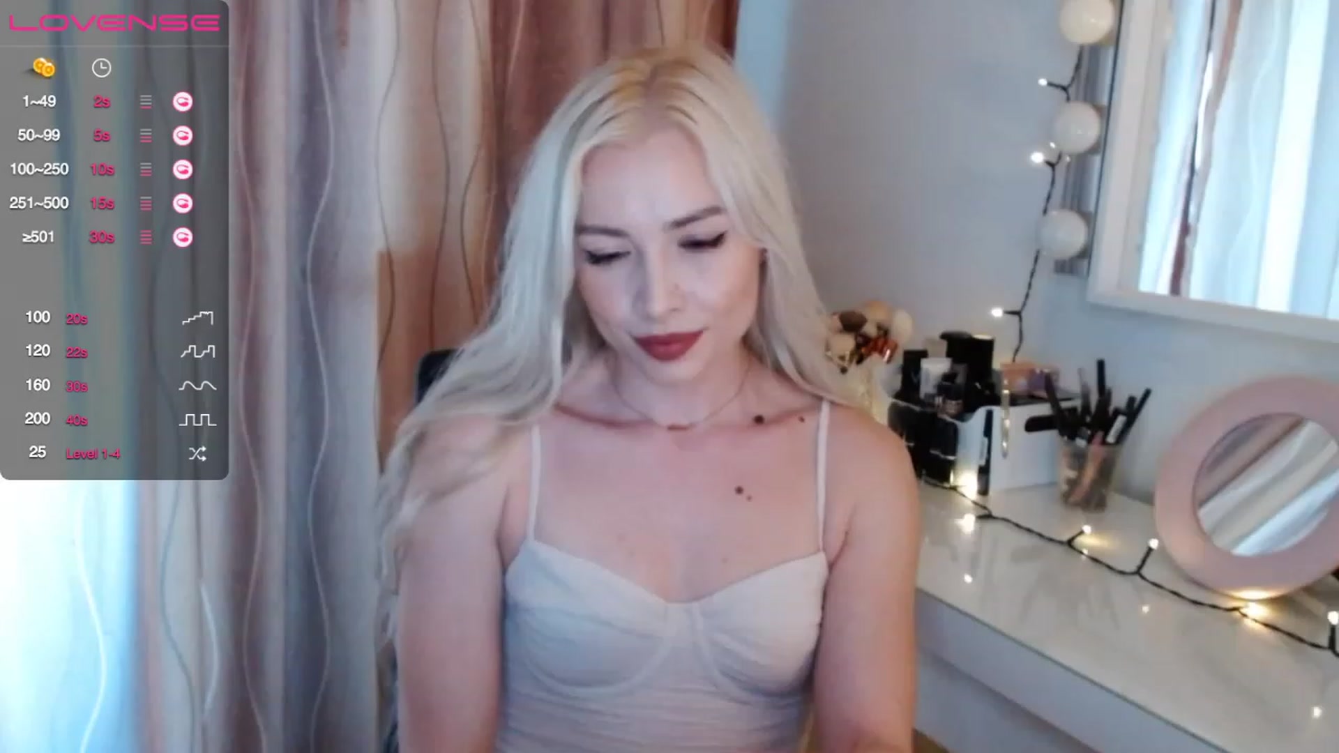 Gallery image thumbnail from Rapunzelll's myfreecams stream on, 04/13/2023, 08:13 image 8 of 20