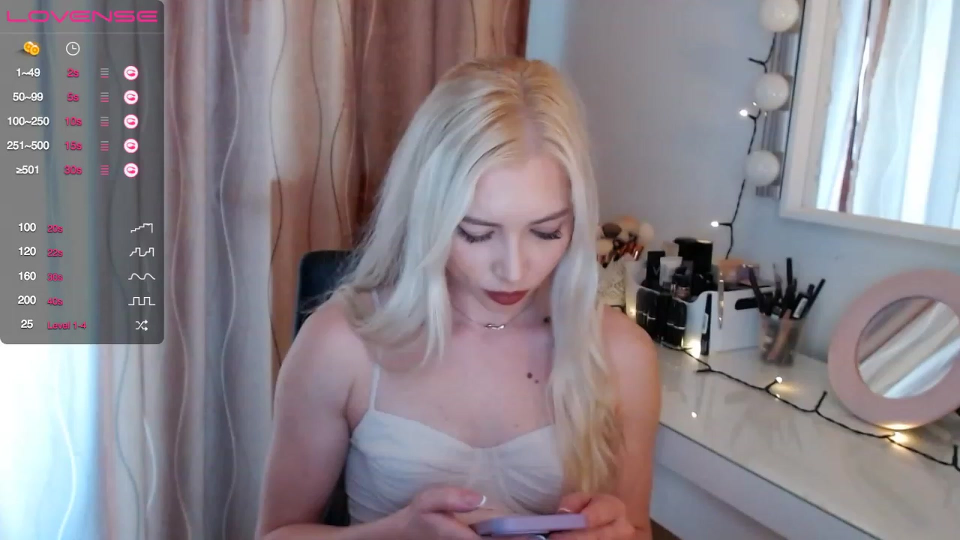 Gallery image thumbnail from Rapunzelll's myfreecams stream on, 04/13/2023, 08:13 image 12 of 20
