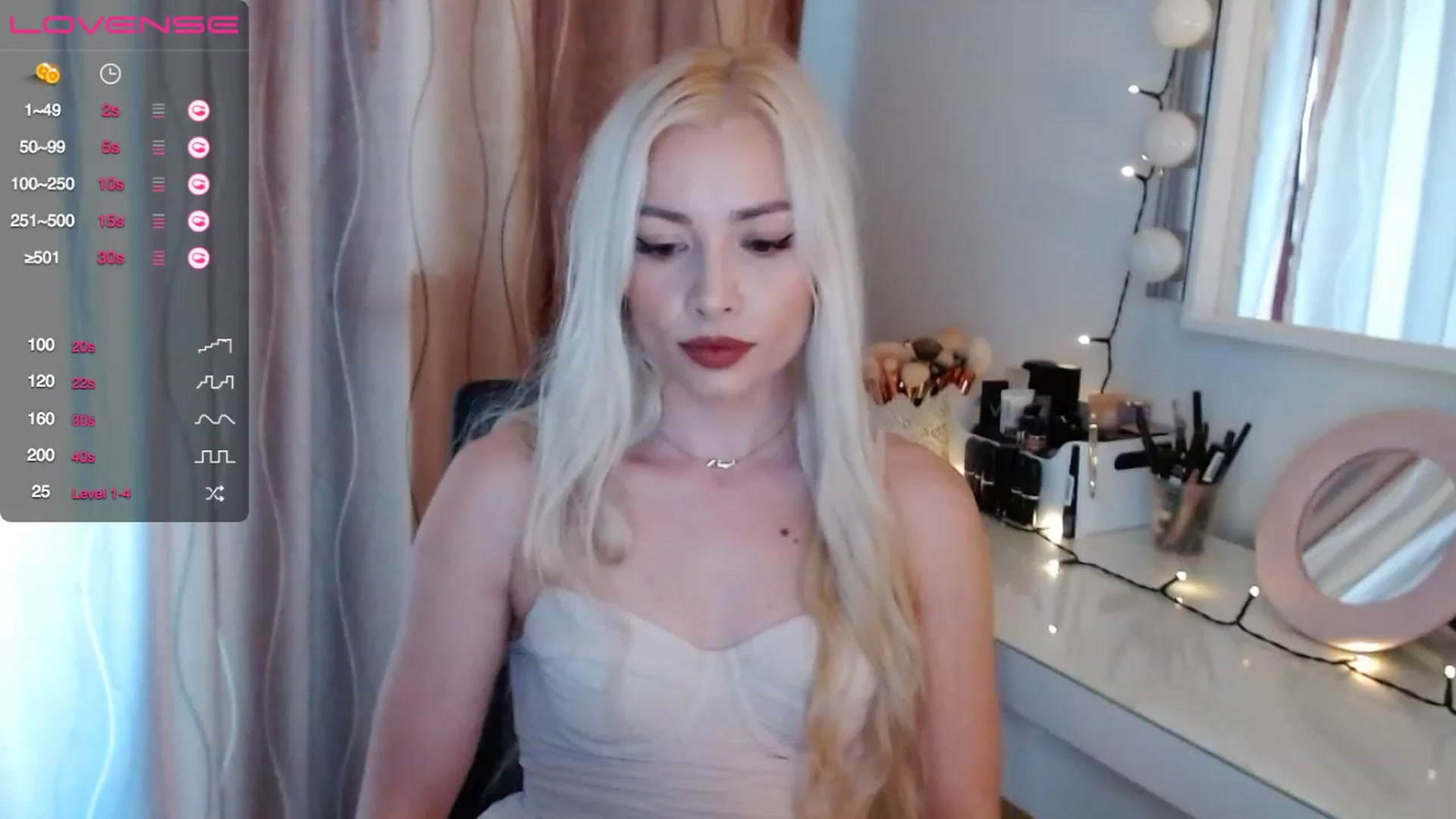 Gallery image thumbnail from Rapunzelll's myfreecams stream on, 04/13/2023, 08:13 image 7 of 20