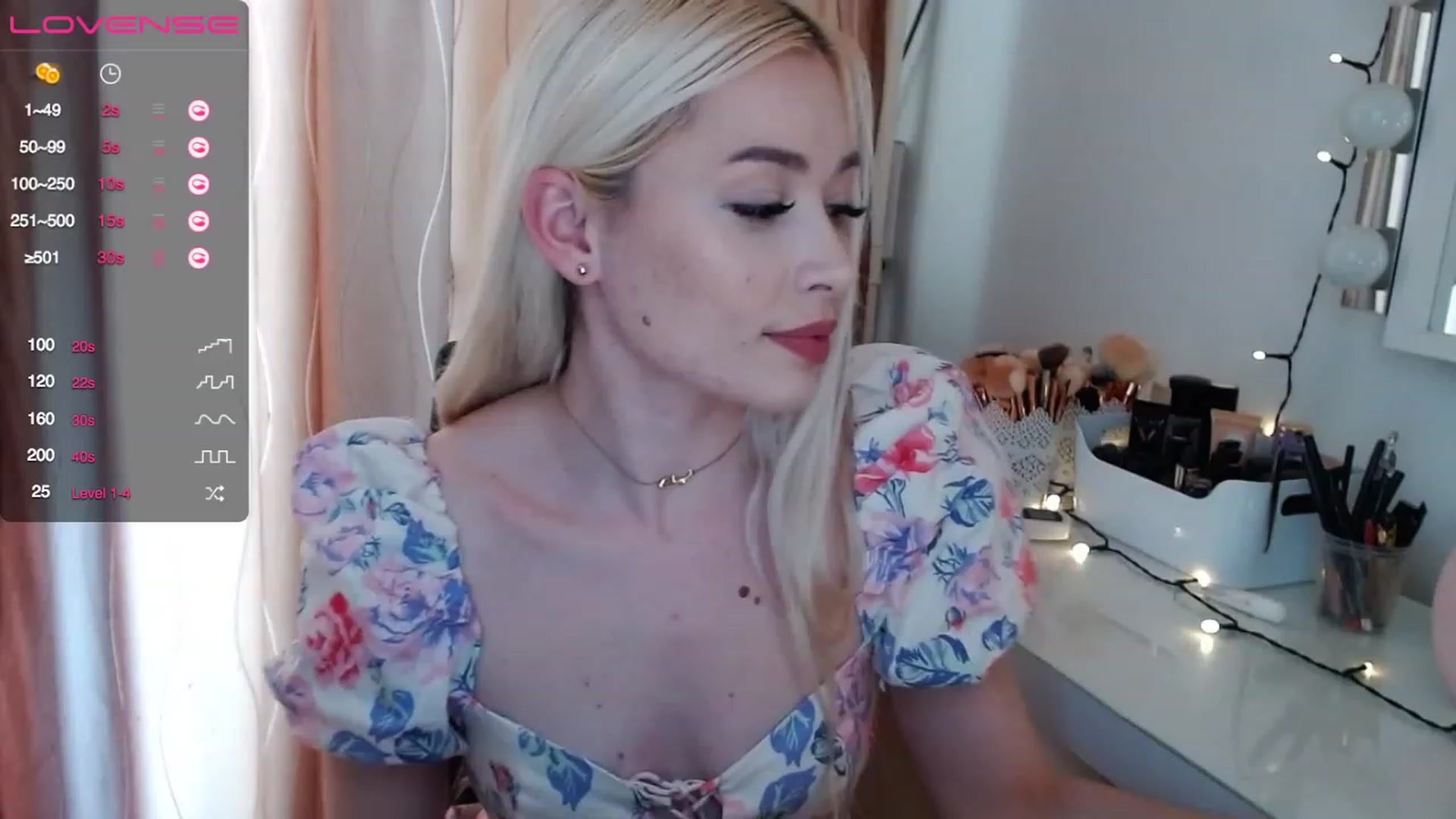 Gallery image thumbnail from Rapunzelll's myfreecams stream on, 05/02/2023, 10:07 image 6 of 20