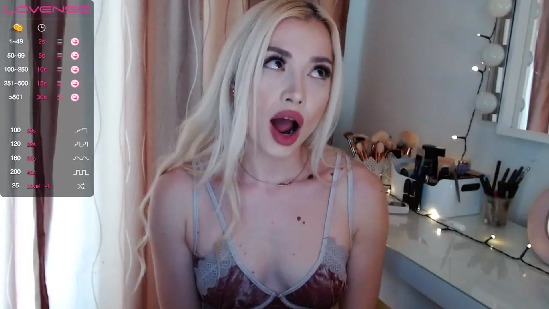 Gallery image thumbnail from Rapunzelll's myfreecams stream on, 05/05/2023, 08:25 image 17 of 20