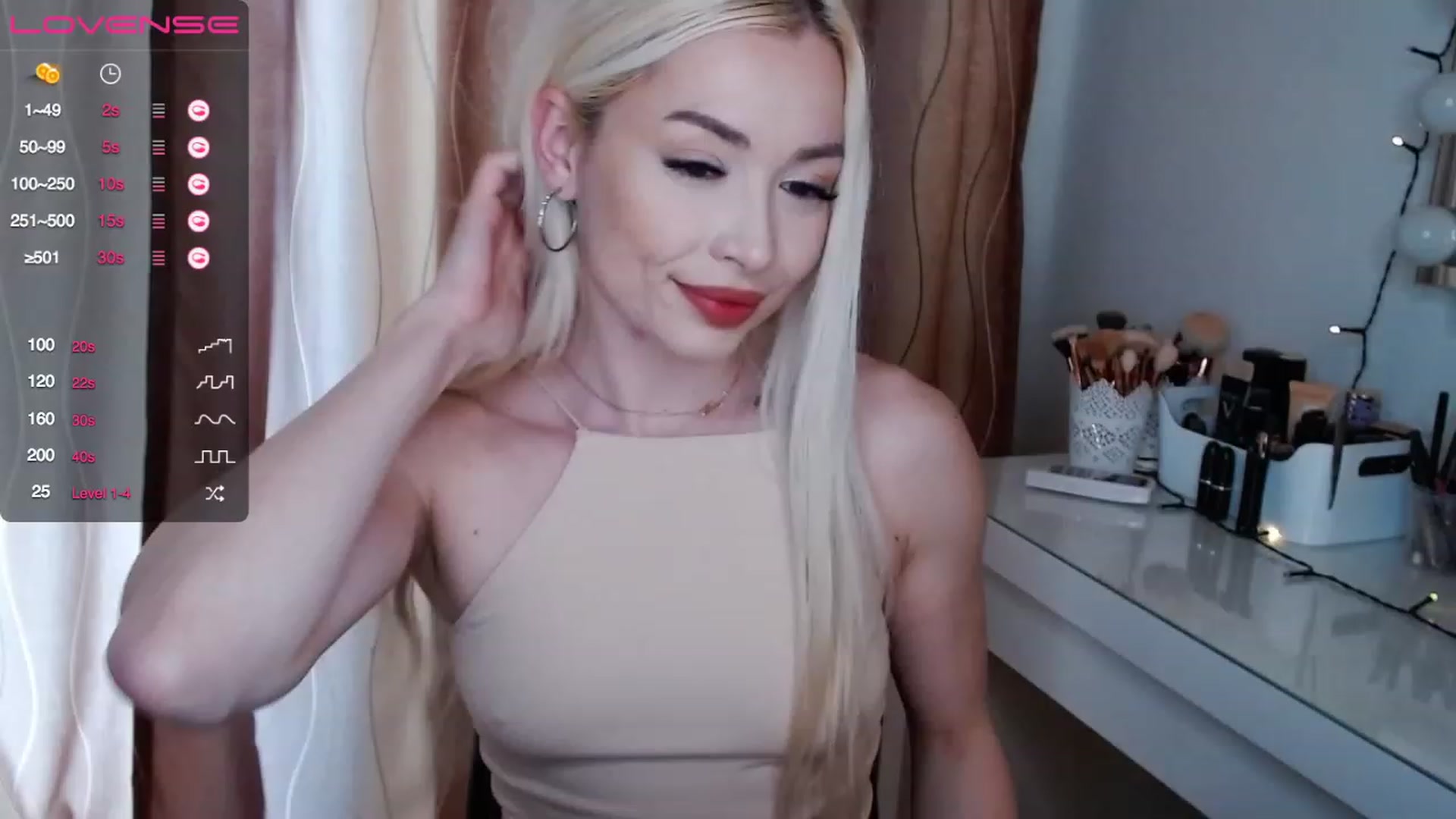 Gallery image thumbnail from Rapunzelll's myfreecams stream on, 05/06/2023, 10:55 image 18 of 20