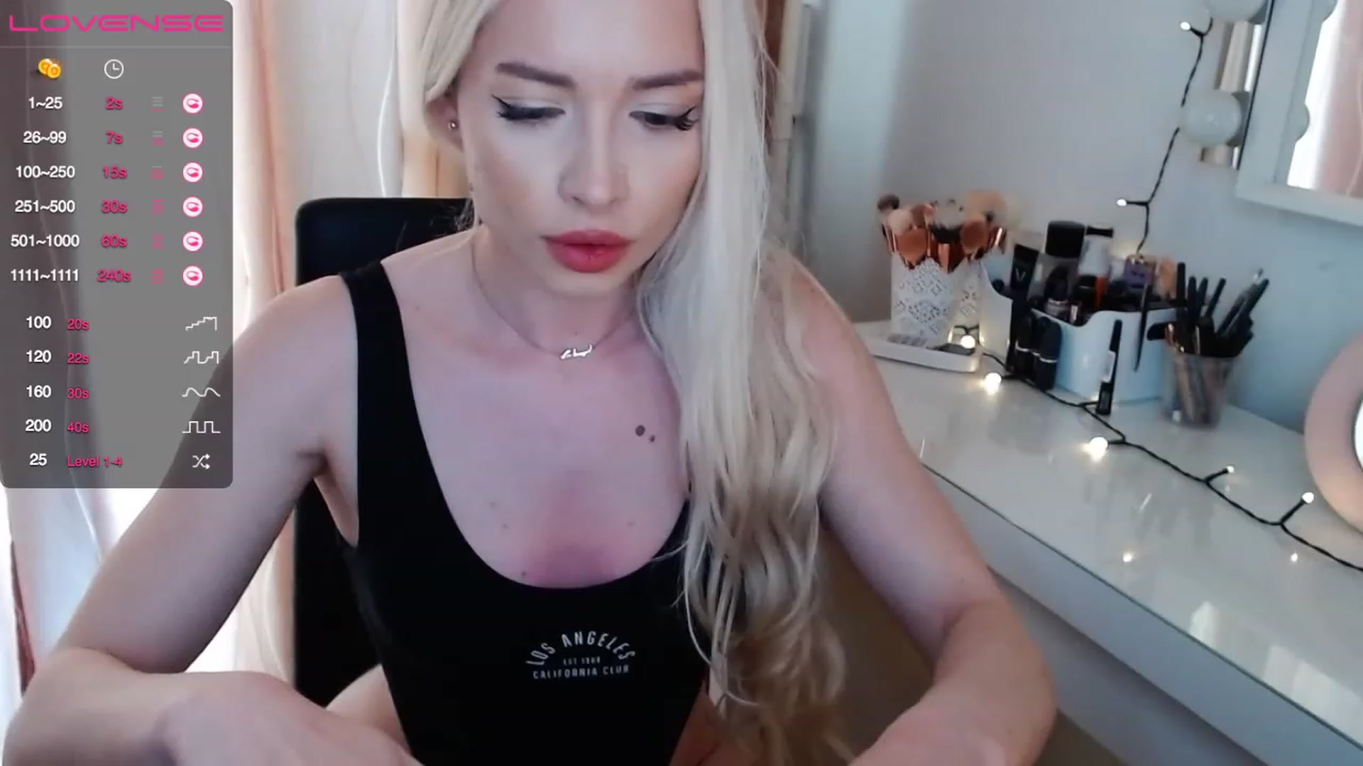 Gallery image thumbnail from Rapunzelll's myfreecams stream on, 05/20/2023, 12:47 image 4 of 20