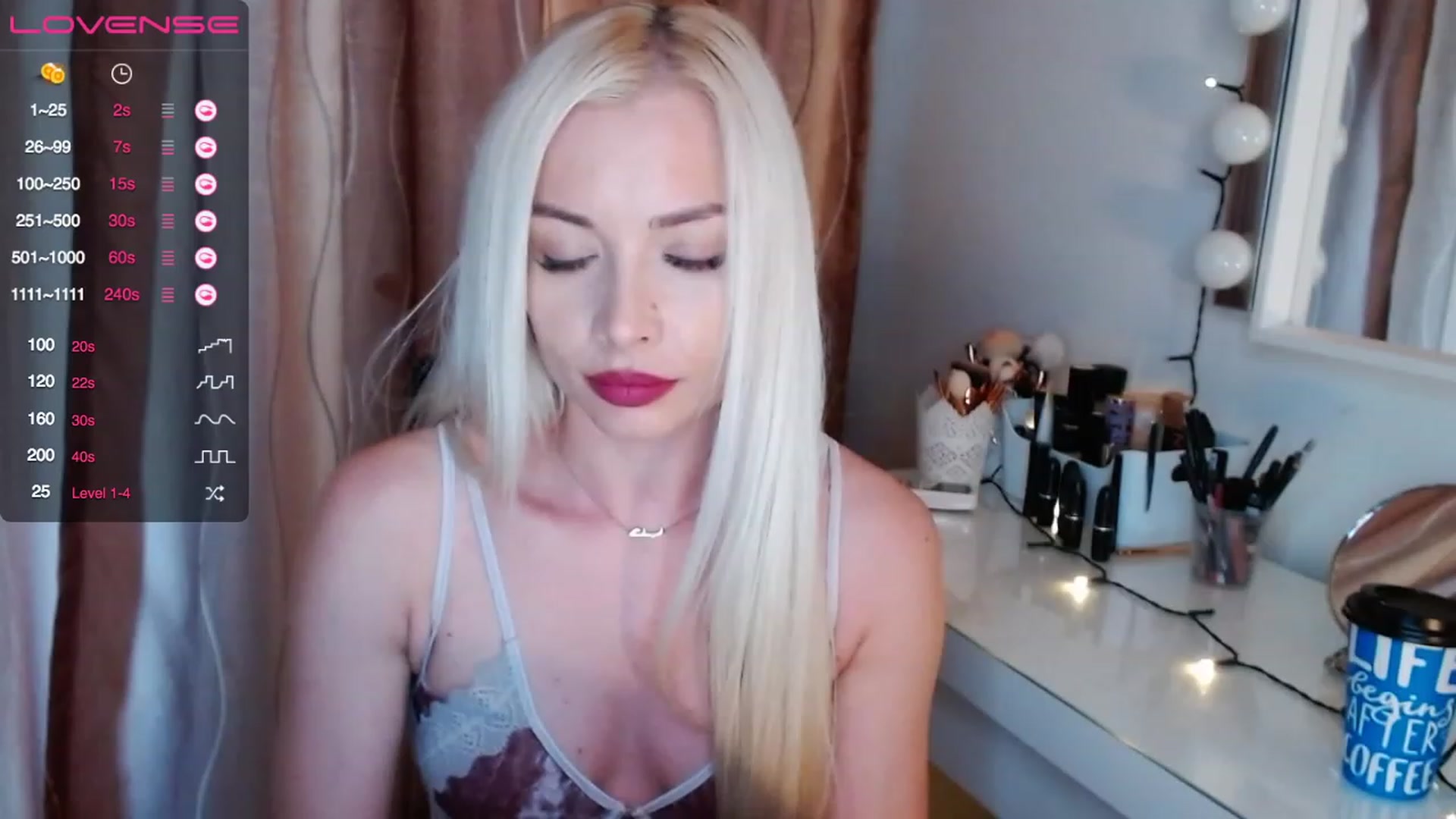 Gallery image thumbnail from Rapunzelll's myfreecams stream on, 06/10/2023, 16:18 image 17 of 20