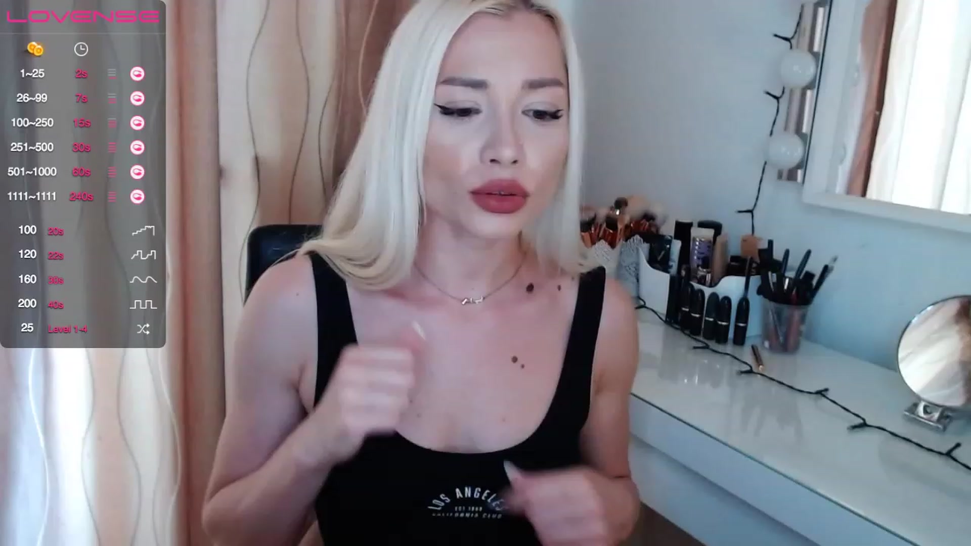 Gallery image thumbnail from Rapunzelll's myfreecams stream on, 06/19/2023, 10:14 image 8 of 20
