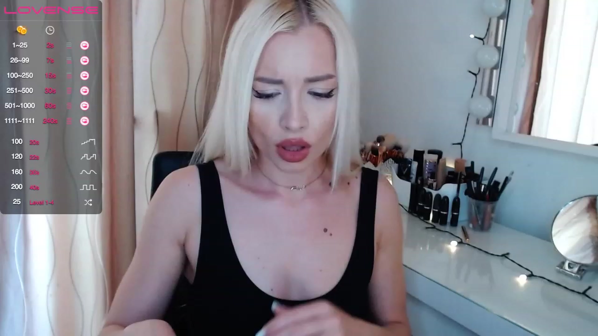 Gallery image thumbnail from Rapunzelll's myfreecams stream on, 06/19/2023, 10:14 image 16 of 20