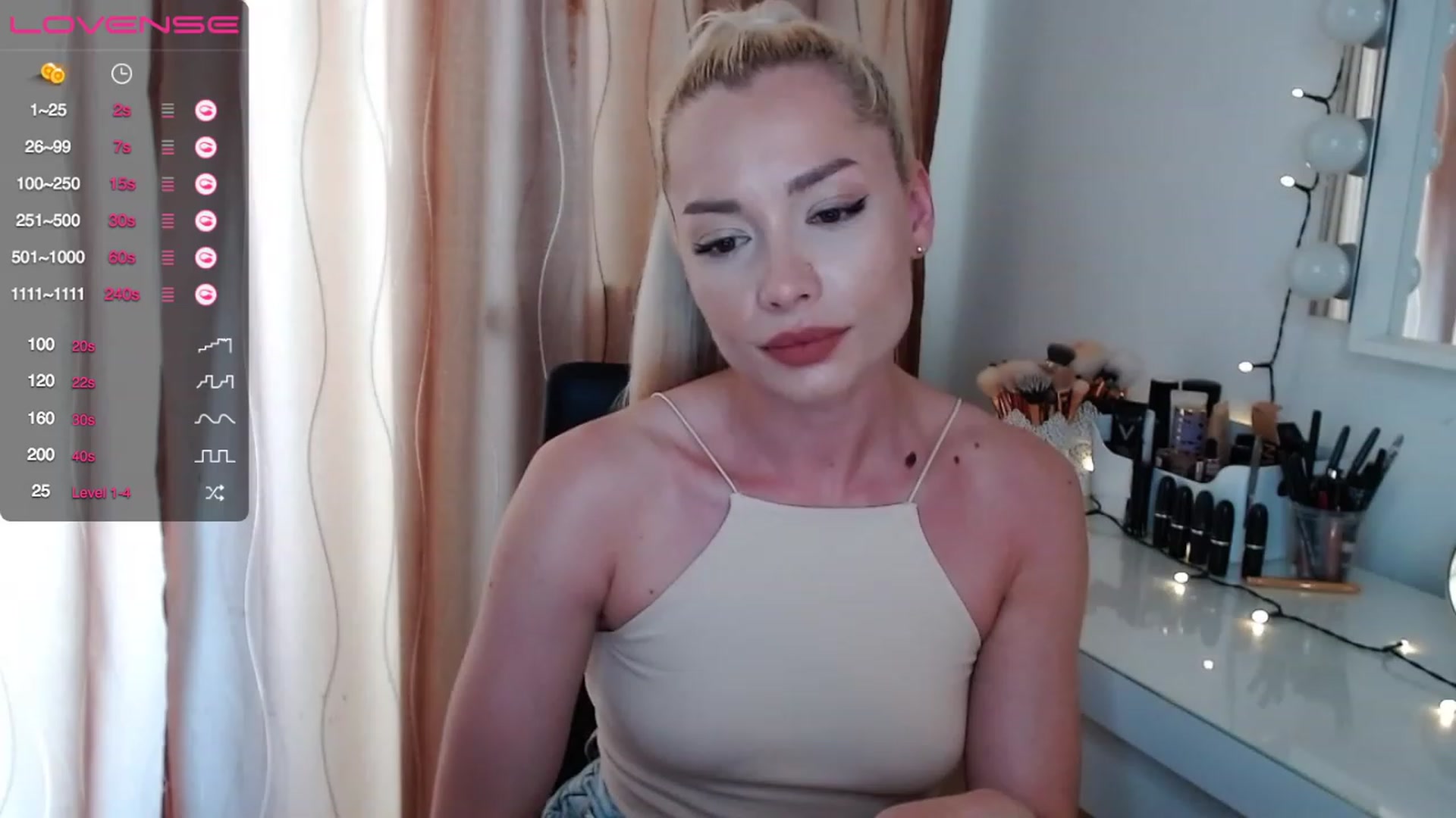 Gallery image thumbnail from Rapunzelll's myfreecams stream on, 06/20/2023, 11:22 image 7 of 20