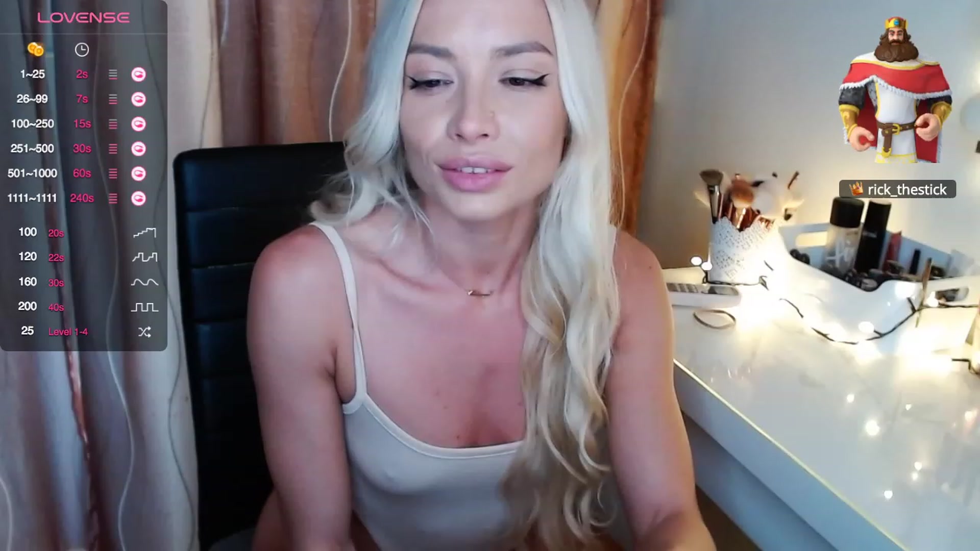 Gallery image thumbnail from Rapunzelll's myfreecams stream on, 12/08/2023, 13:12 image 15 of 20