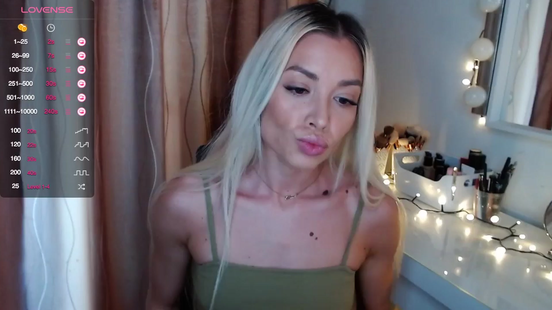 Gallery image thumbnail from Rapunzelll's myfreecams stream on, 04/04/2024, 07:58 image 7 of 20