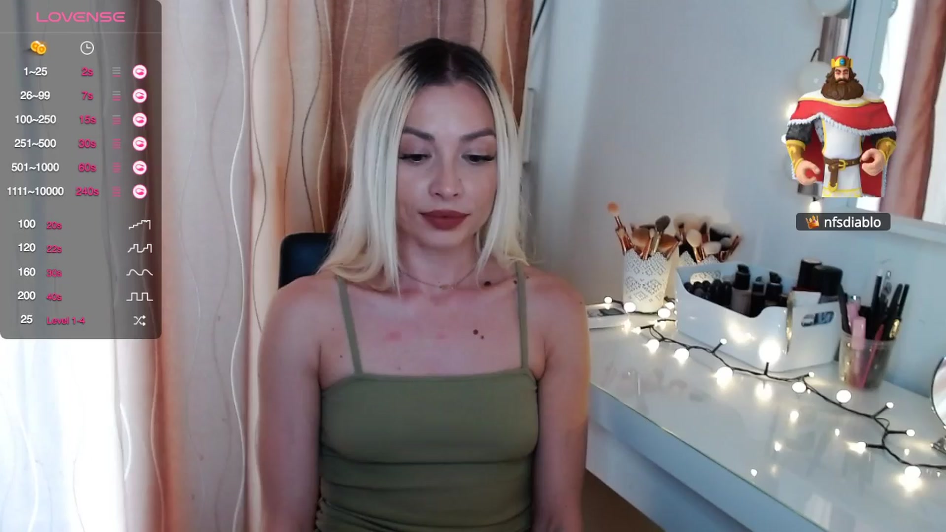 Gallery image thumbnail from Rapunzelll's myfreecams stream on, 04/10/2024, 10:08 image 9 of 20