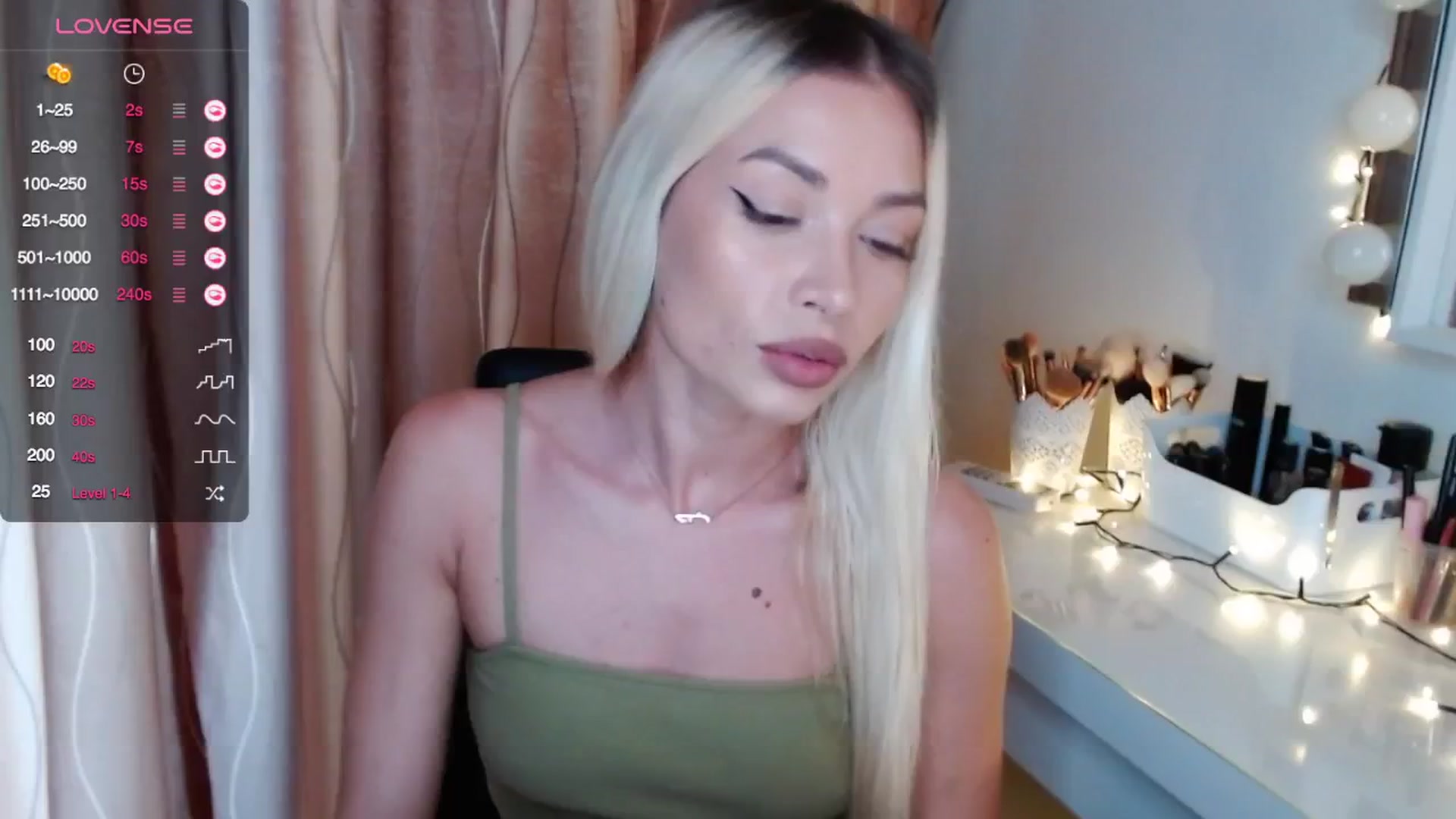 Gallery image thumbnail from Rapunzelll's myfreecams stream on, 05/03/2024, 10:52 image 11 of 20
