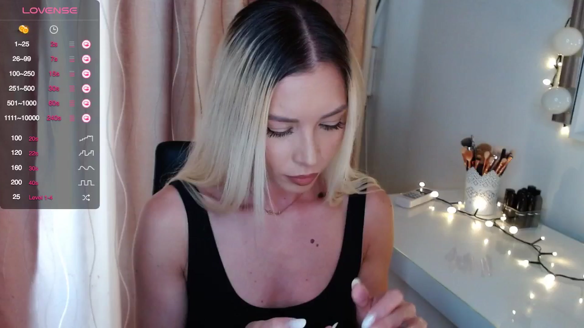 Gallery image thumbnail from Rapunzelll's myfreecams stream on, 05/13/2024, 07:25 image 10 of 20