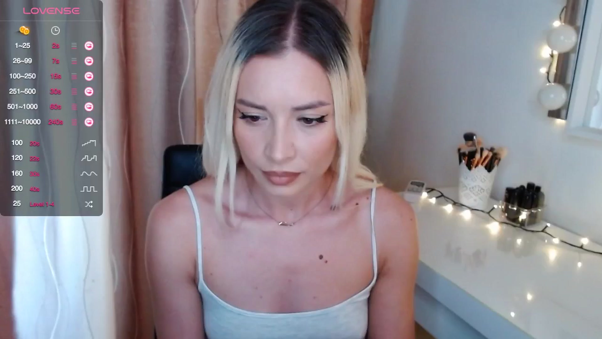 Gallery image thumbnail from Rapunzelll's myfreecams stream on, 05/20/2024, 08:40 image 9 of 20