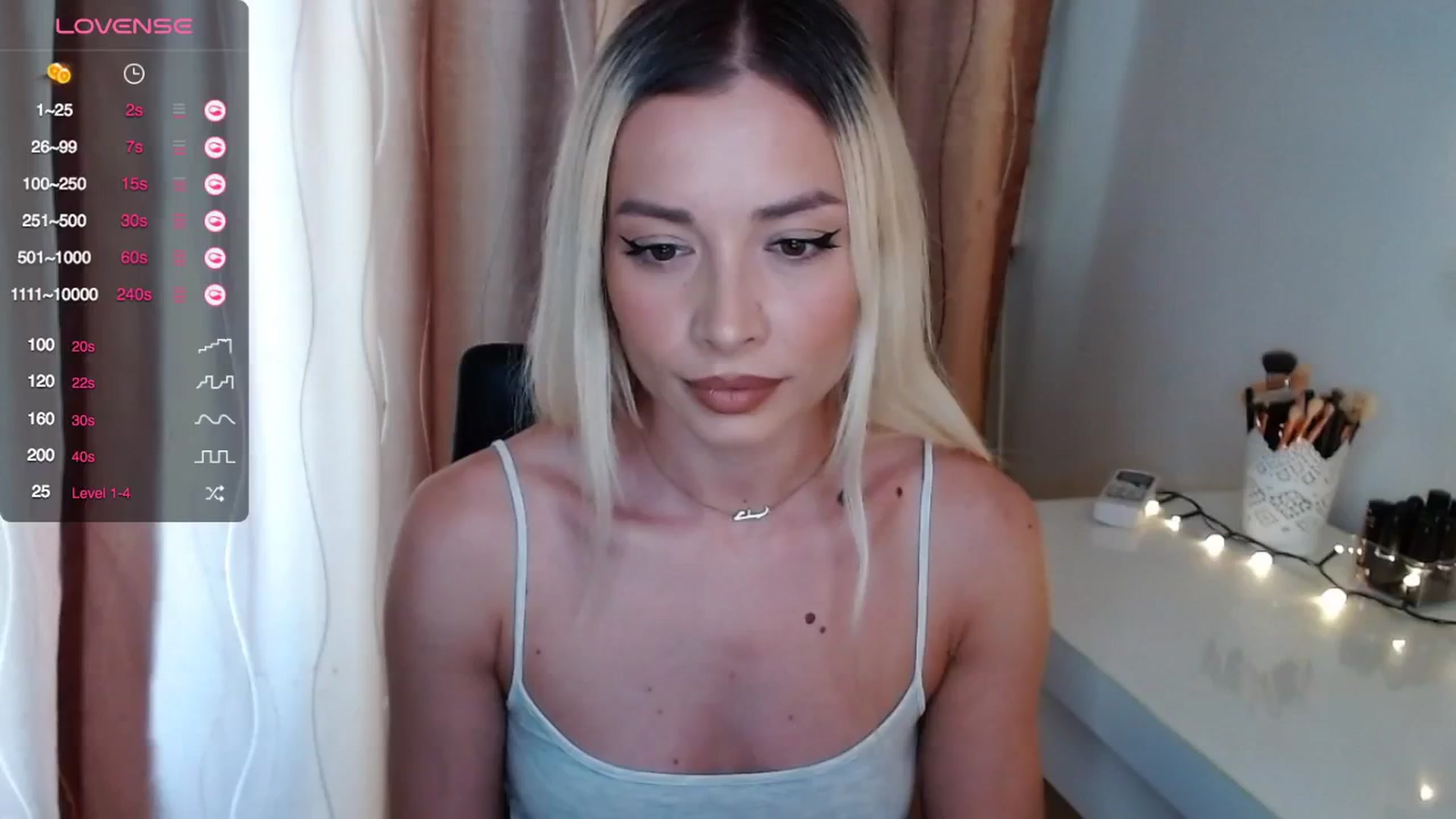 Gallery image thumbnail from Rapunzelll's myfreecams stream on, 05/20/2024, 08:40 image 19 of 20