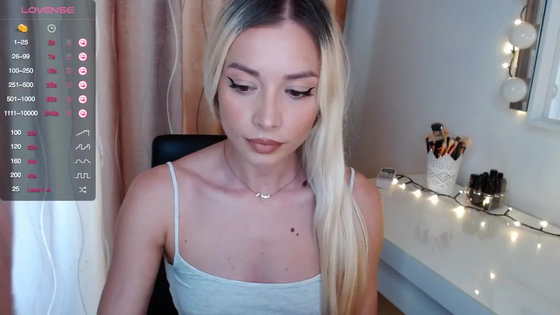 Gallery image thumbnail from Rapunzelll's myfreecams stream on, 05/20/2024, 08:40 image 10 of 20