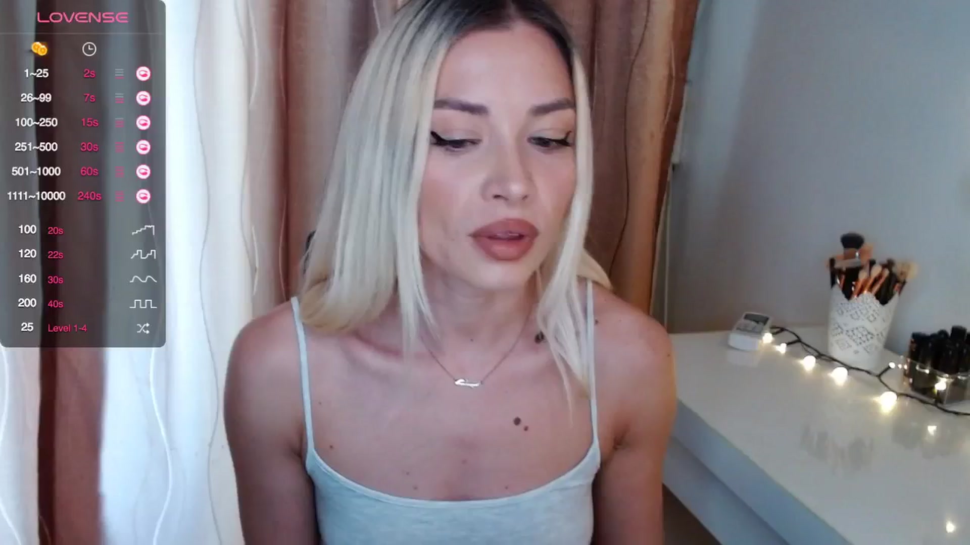 Gallery image thumbnail from Rapunzelll's myfreecams stream on, 05/20/2024, 08:40 image 13 of 20