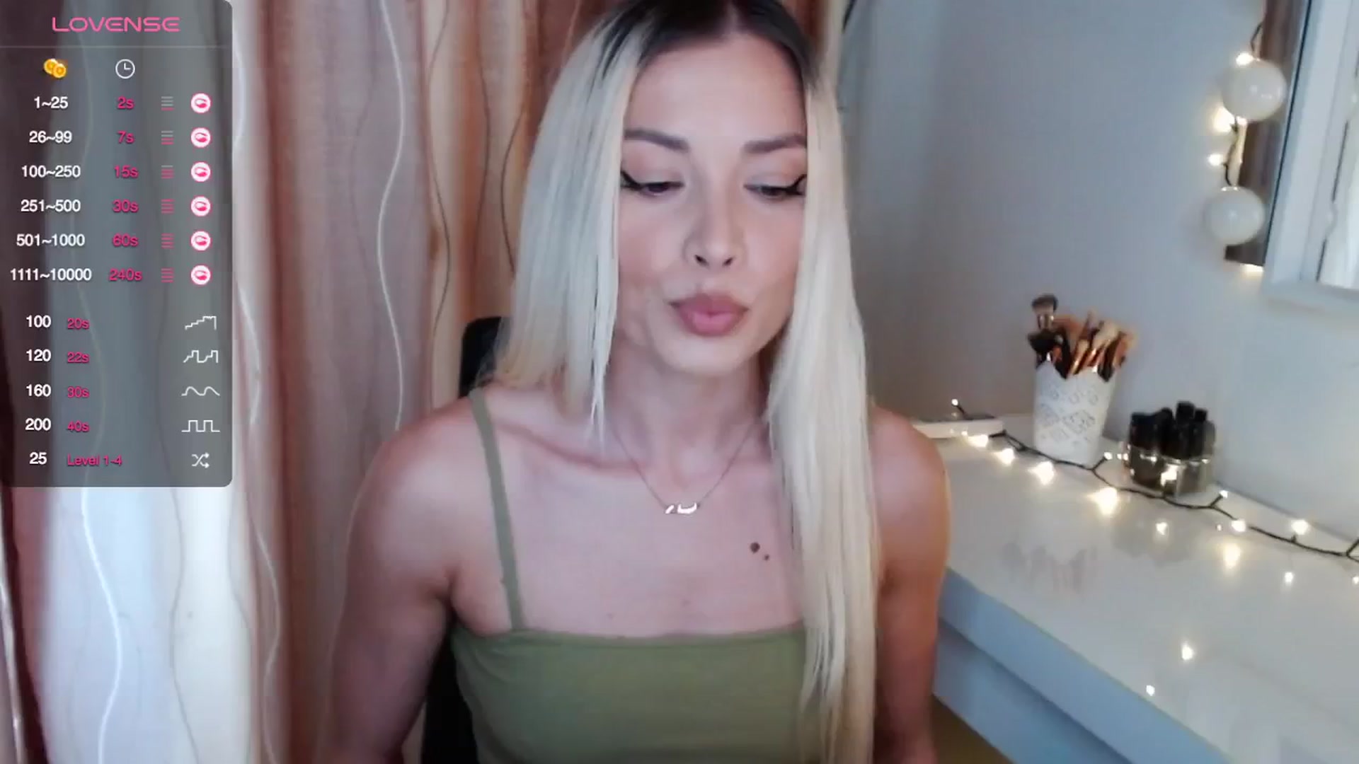Gallery image thumbnail from Rapunzelll's myfreecams stream on, 05/22/2024, 07:11 image 18 of 20