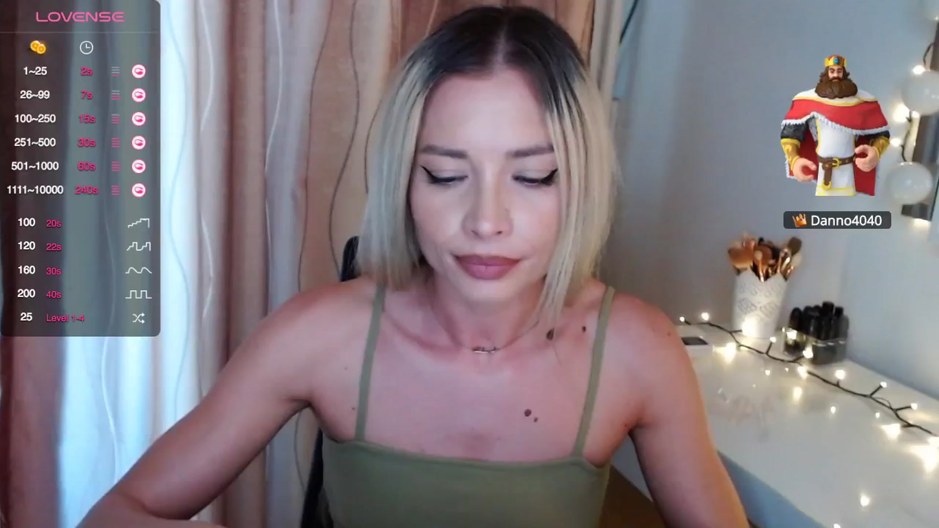 Gallery image thumbnail from Rapunzelll's myfreecams stream on, 06/06/2024, 09:18 image 10 of 20
