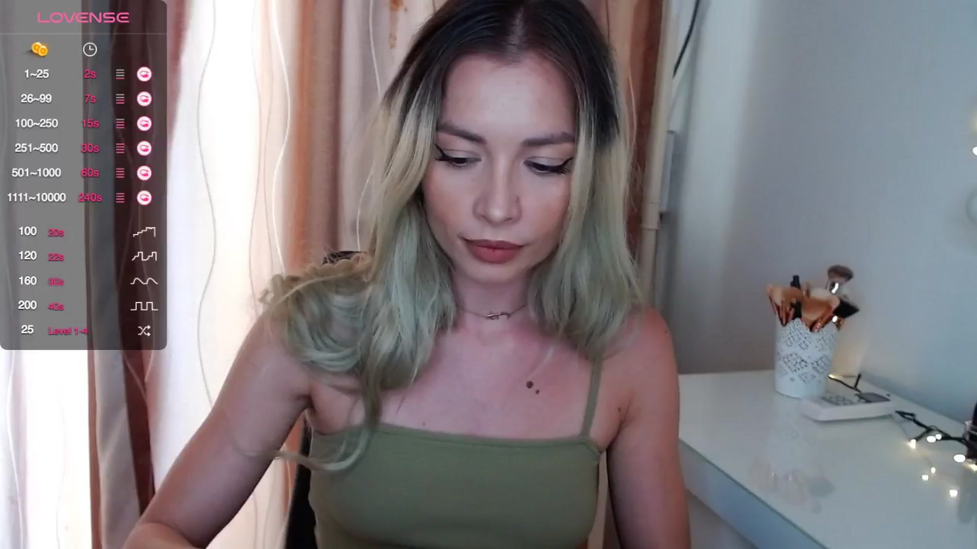 Gallery image thumbnail from Rapunzelll's myfreecams stream on, 08/15/2024, 11:10 image 11 of 20